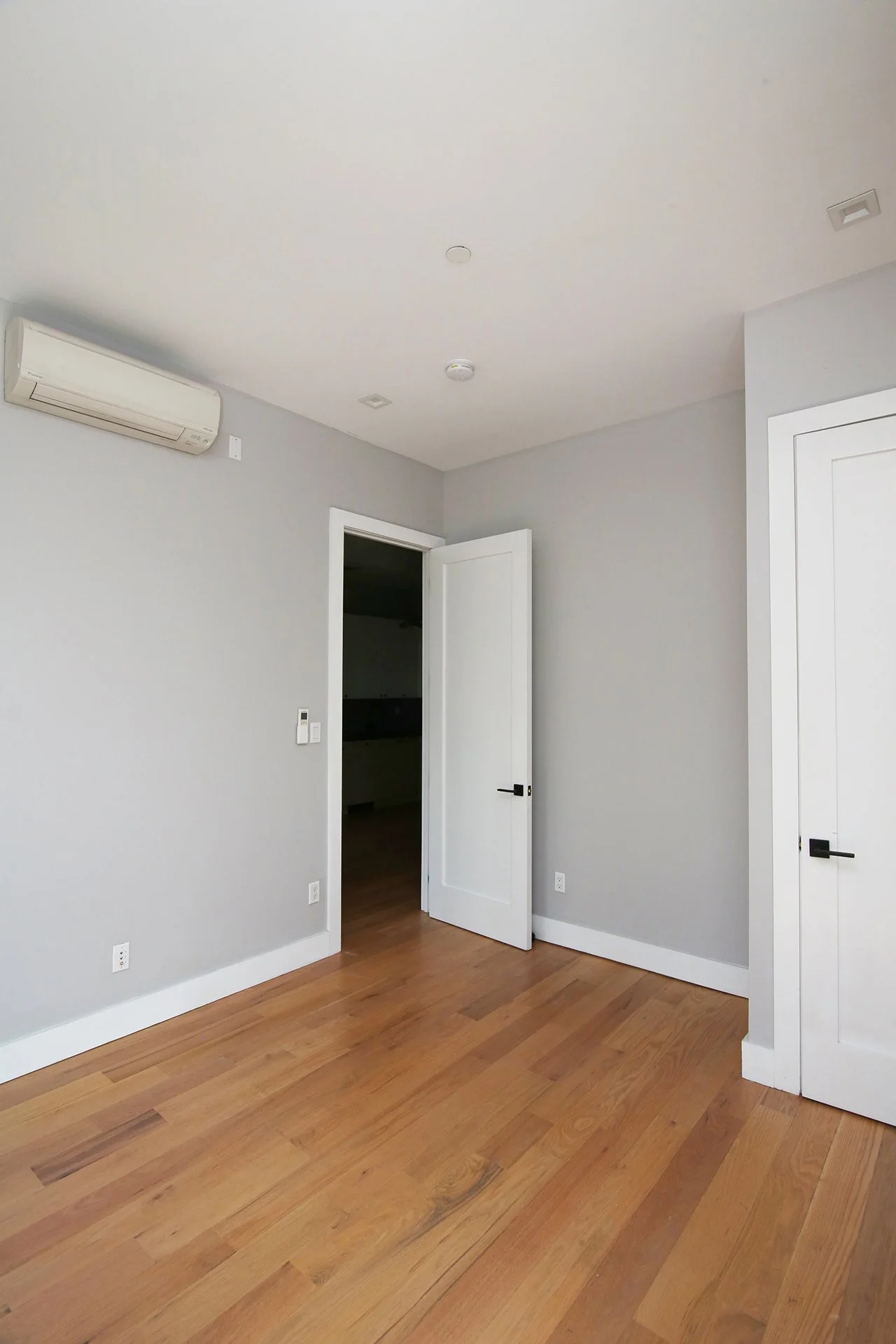 1191 Broadway