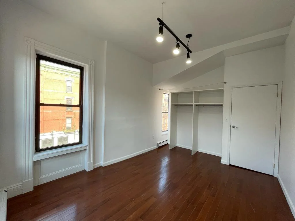 1225 Bedford Avenue Image