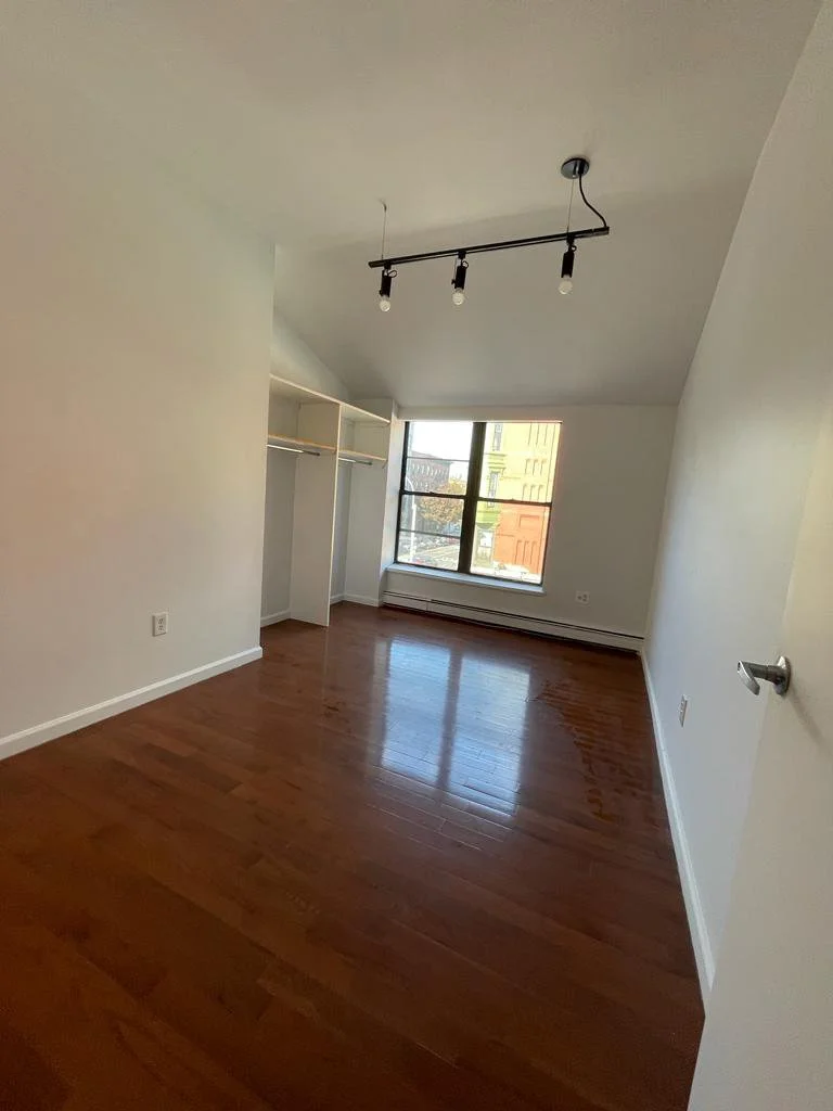 1225 Bedford Avenue Image