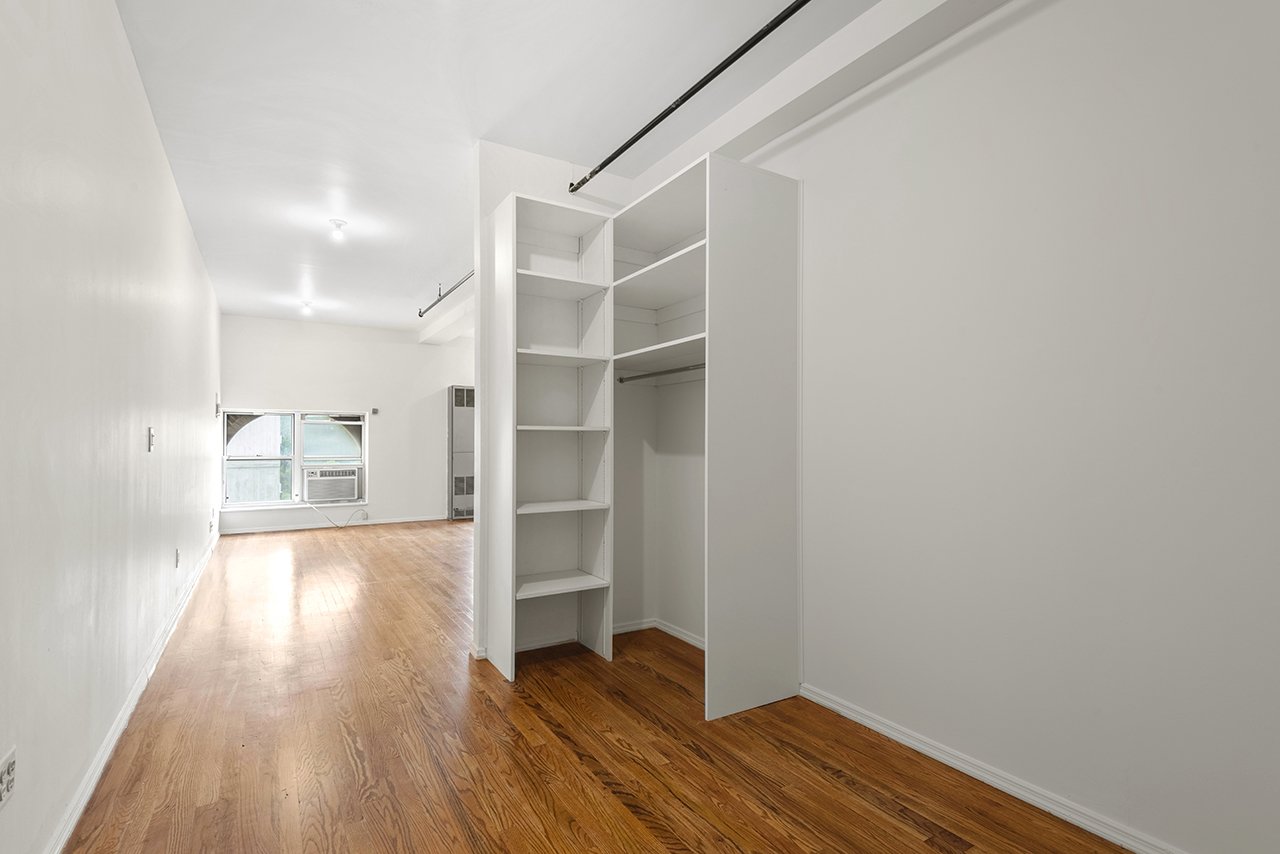 16 Manhattan Avenue_4C_image-010.jpg