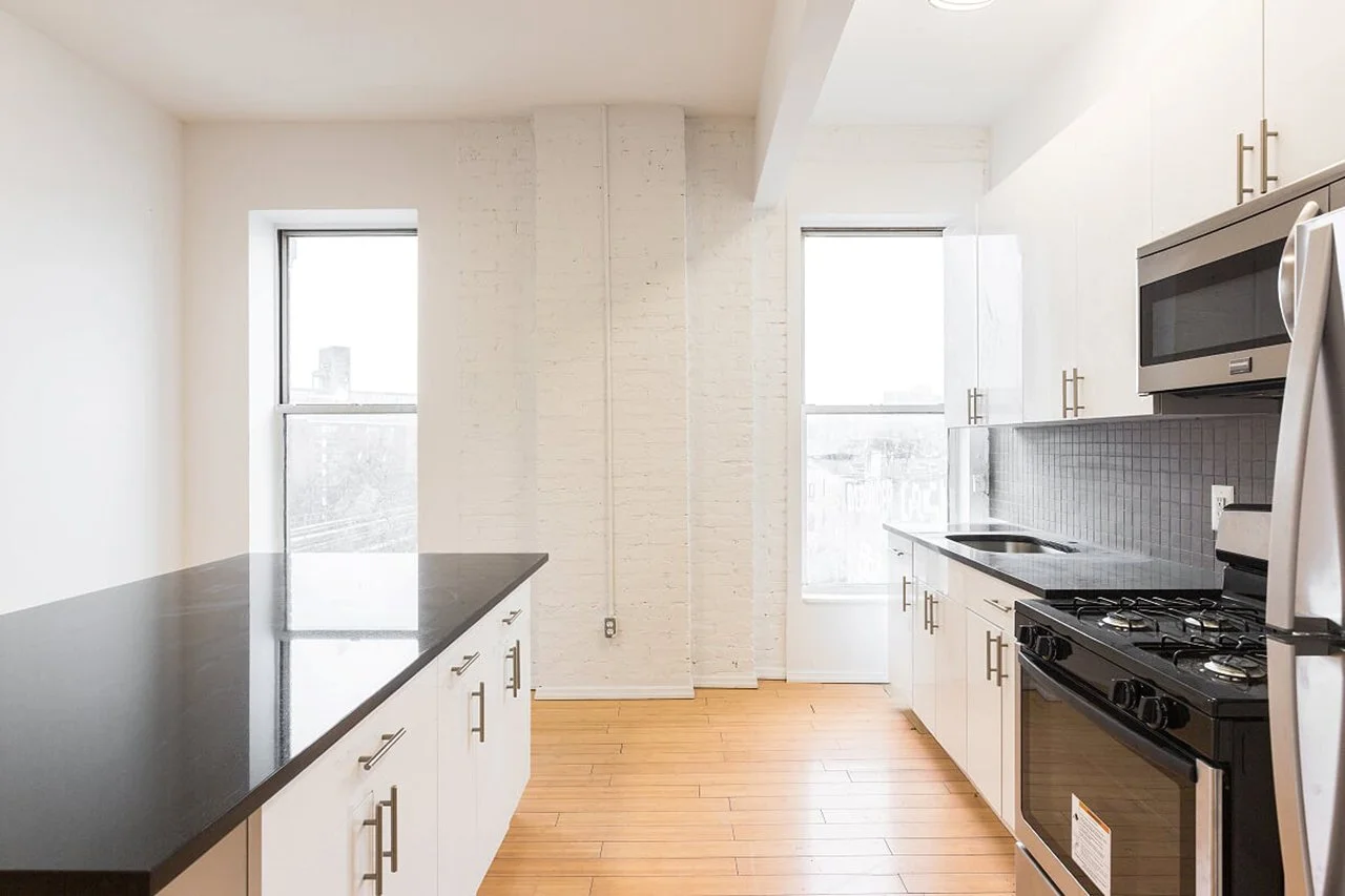 Stylish 5 Bed Apartment in Bushwick β’ 889 BROADWAY 3F