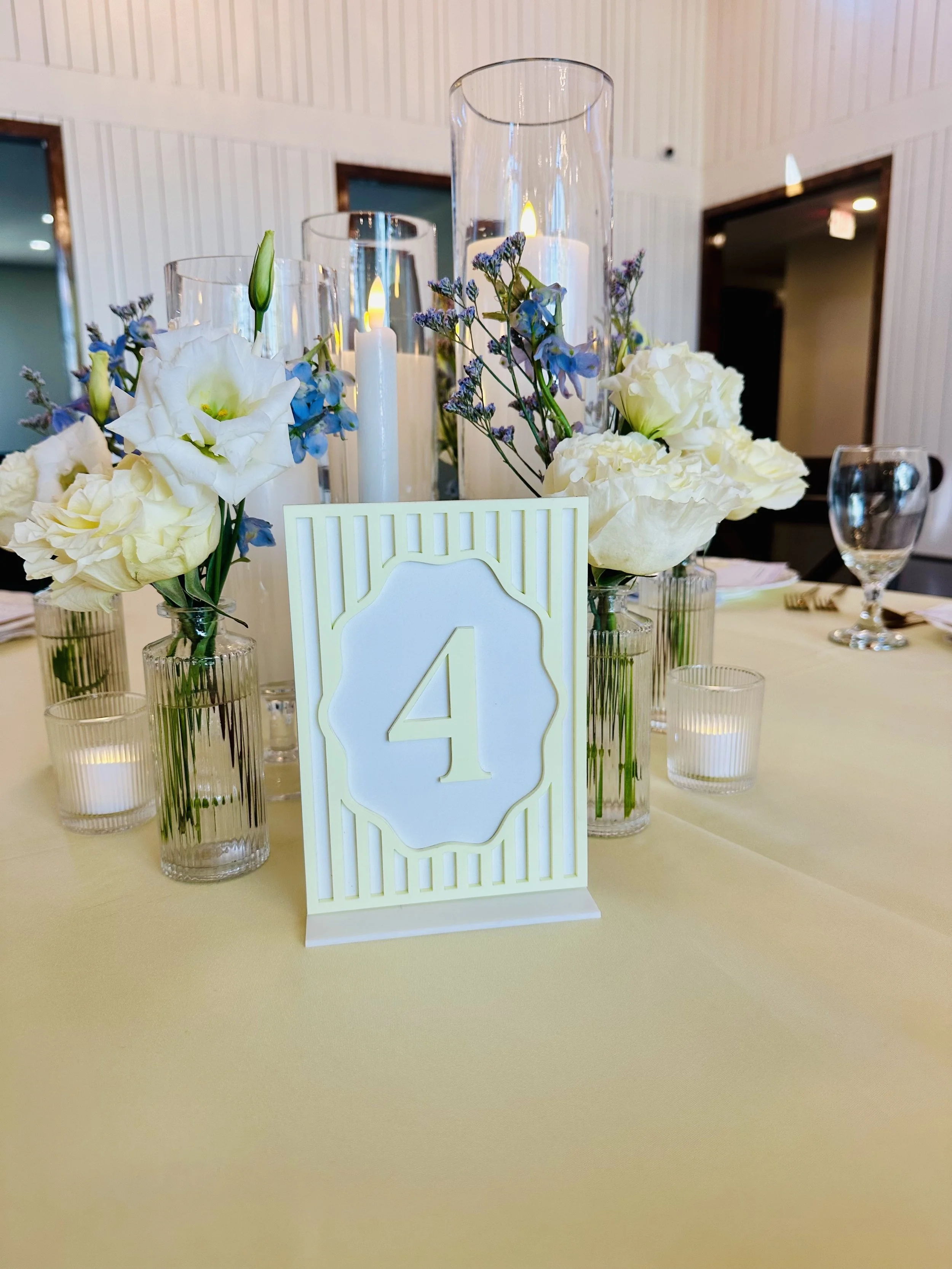 5x7 wavy striped light yellow and white