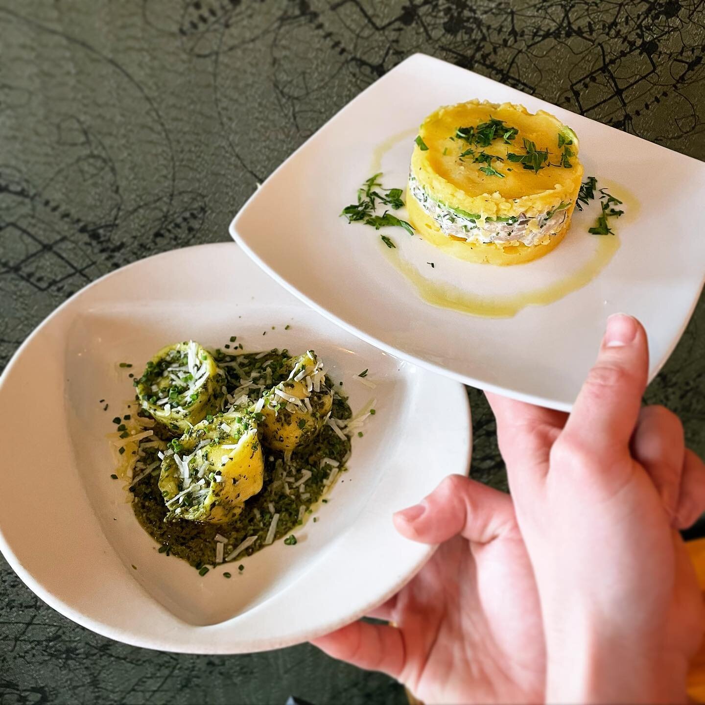 The colors of spring are already popping on the menu! Pestos, peppers, potatoes&hellip;oh my! Come see some of our fresh, inspired small plates 🍽️

#denver #denverdining #diningoutdenver #denverfoodie #cityparkdenver #foodporn