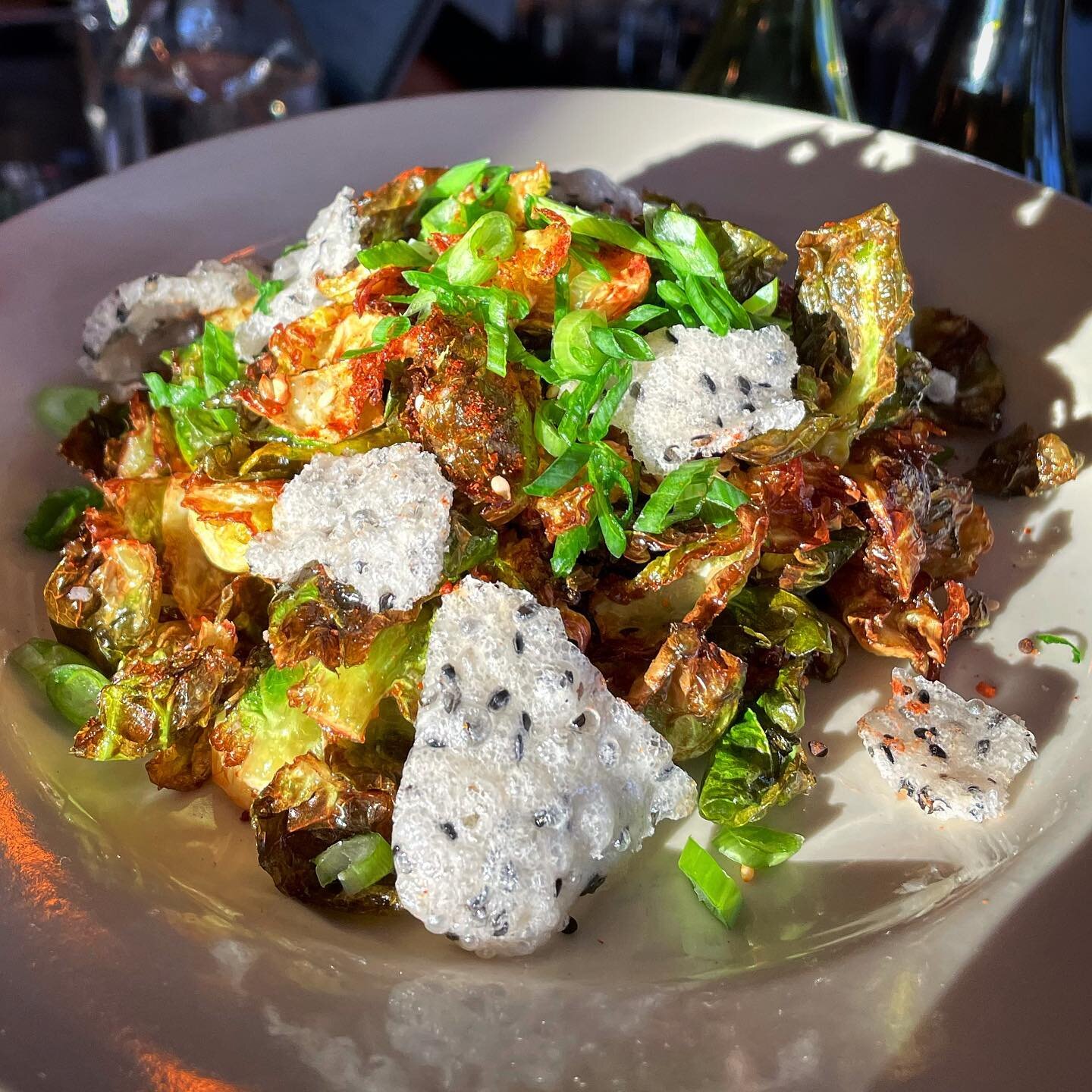 If you&rsquo;ve been to eat at the Plimoth during winter the last 3 years, you know our brussel sprout and hummus dish. She&rsquo;s had a makeover&hellip;Try her now with blood orange ponzu, togarashi and rice crisps!

#denver #denverdining #denverre