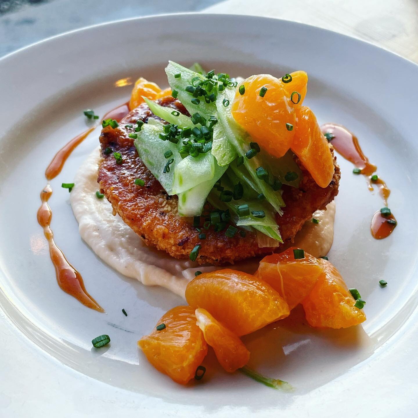 Happy New Year! Citrus season is in full swing 🍊Come enjoy this vegetarian celeriac steak with satsumas and yuzu kosho sauce!

#citrusseason #foodporn #foodie #denverfoodie #denverfoodandwine #denverfoodscene #cityparkdenver