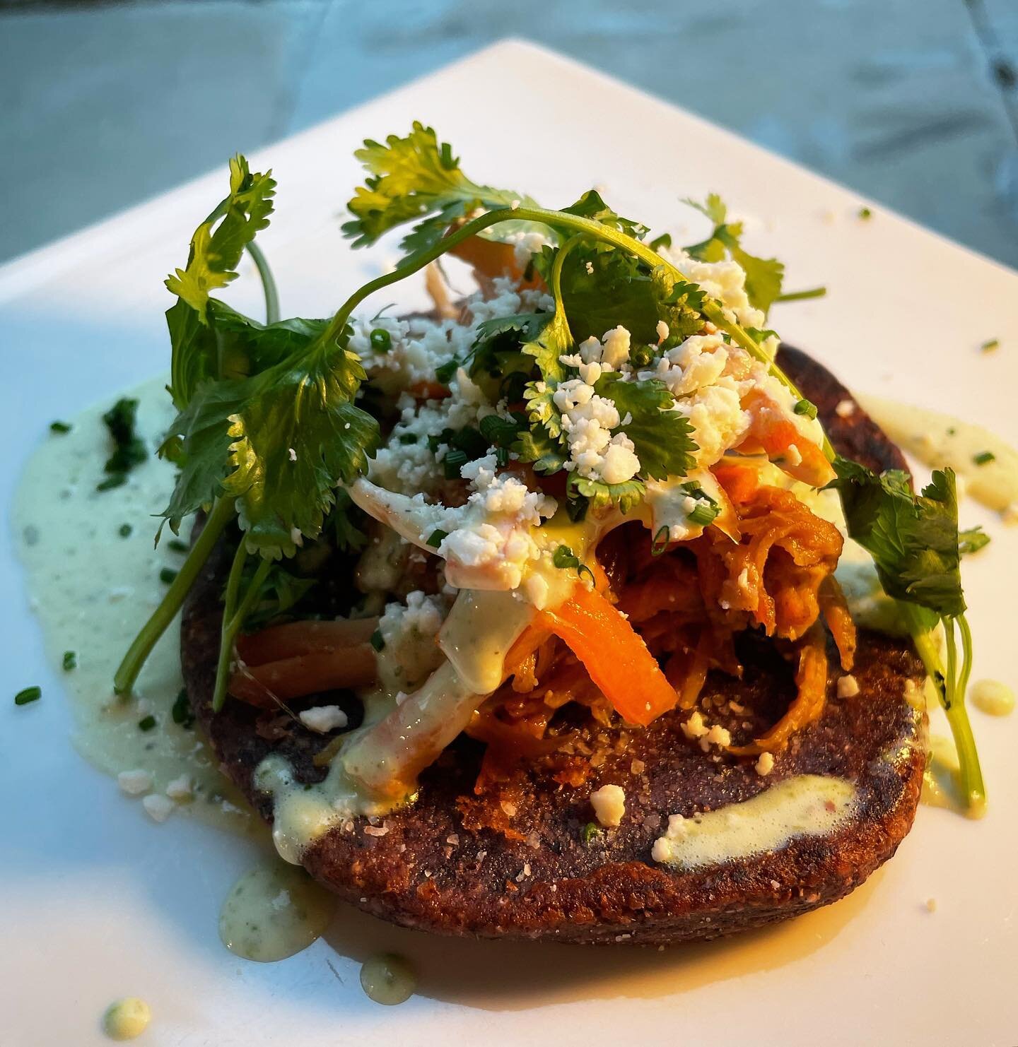 The weather may be dreary&hellip;but in here is bright and cheery! It may not feel like summer yet, but blue corn pork arepas and a melon margarita will drive the clouds away! 🍹🌬️🌧️

#denver #denverdining #denverrestaurants #cityparkdenver #denver