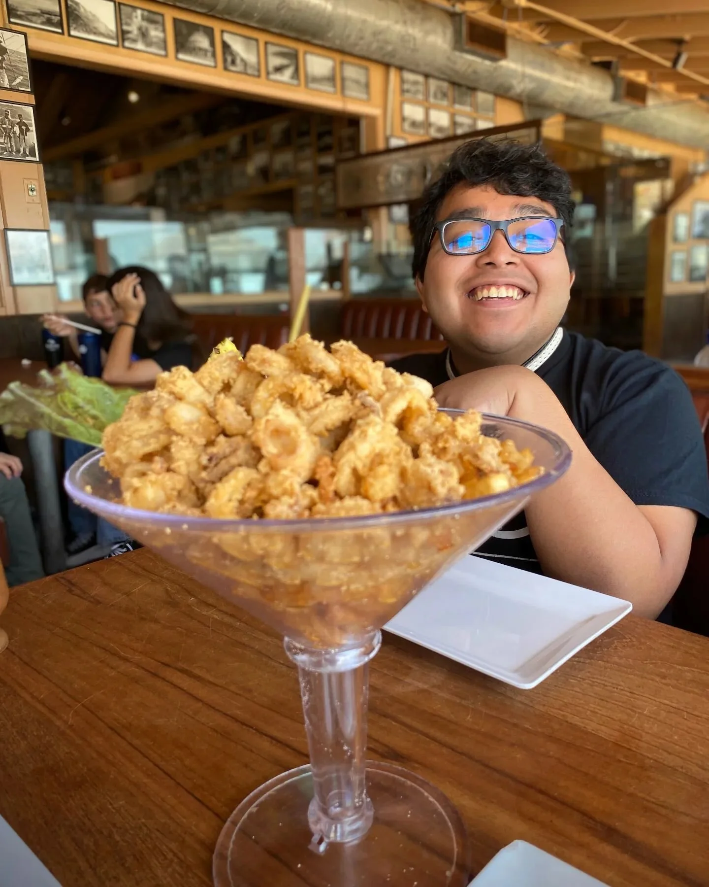 Little Calamari Bun! 

#sea #food #seafood #malibu #malibucafe #pirates #piratescove #ocean #foodie #losangeles #pittsburgh #beach #love #california #pittsburghpirates #nature #instagood #santamonica #travel #pirate #photography #calabassabeachclub #