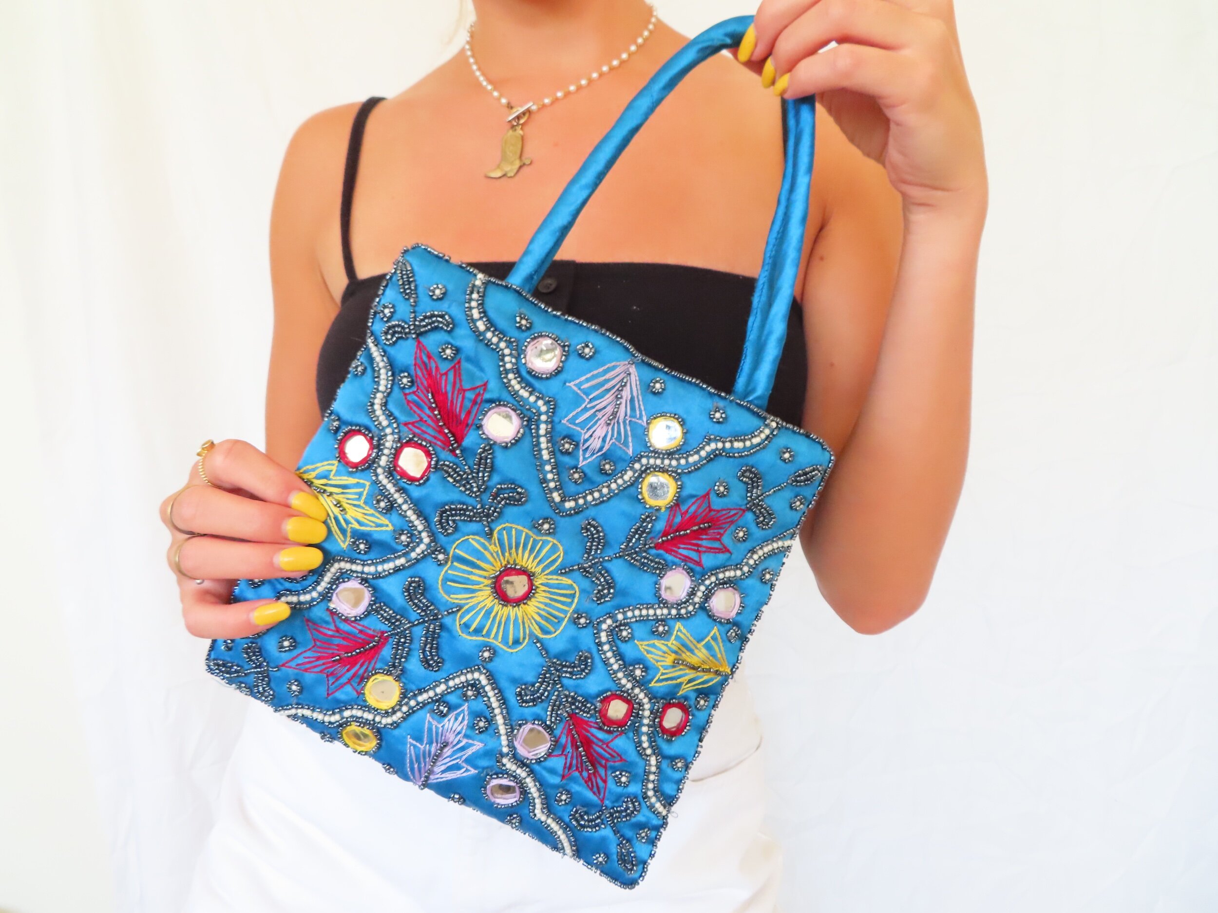 E2EACB6B-AF3A-4EED-8DCE-87074F498538