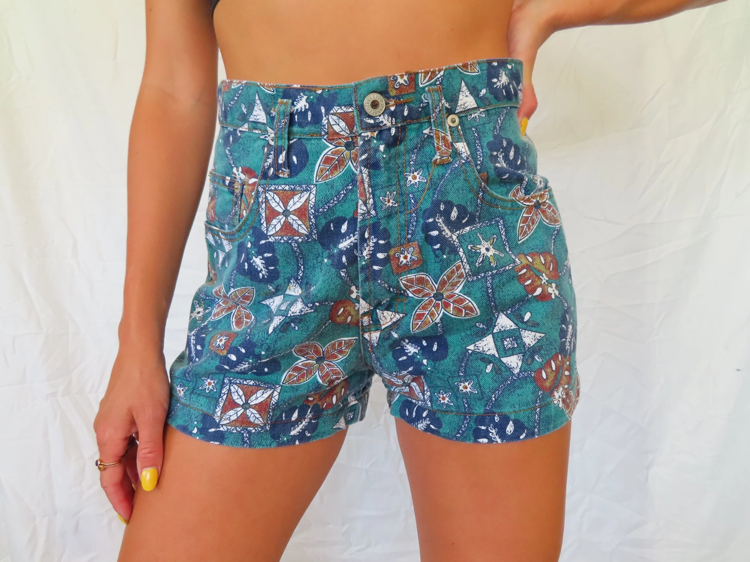 FEF2B3D4-5FF2-459F-AD6B-19713F327D55