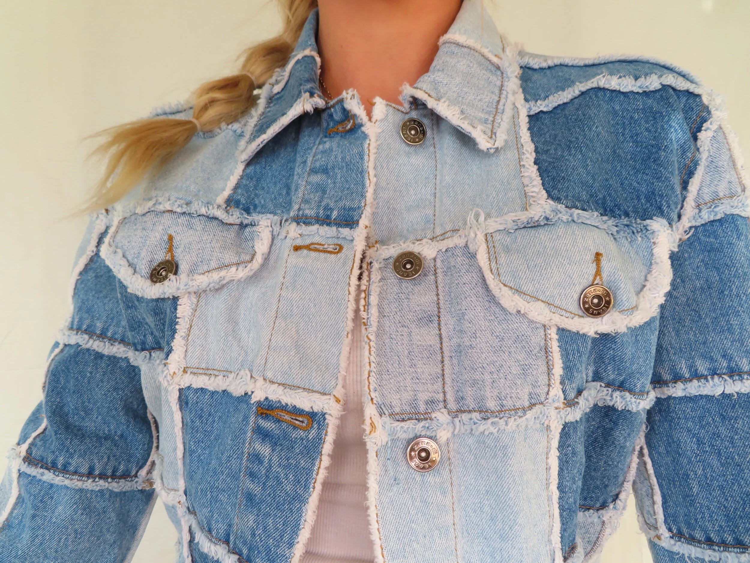 1A6C26B1-5728-40BA-94A5-9E8371F3003F