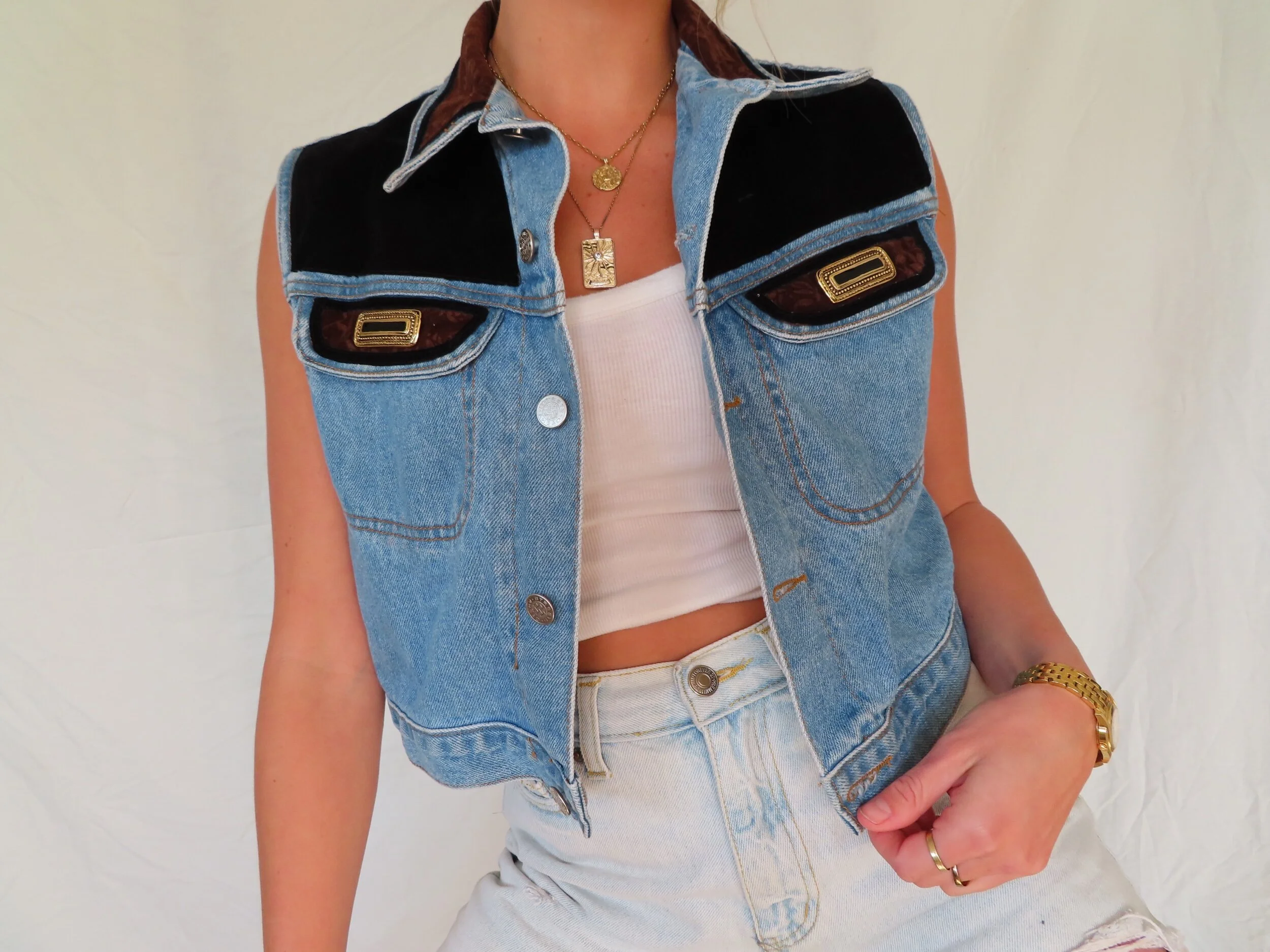 DC2E48E3-46B9-415F-9B56-AF7094D03725