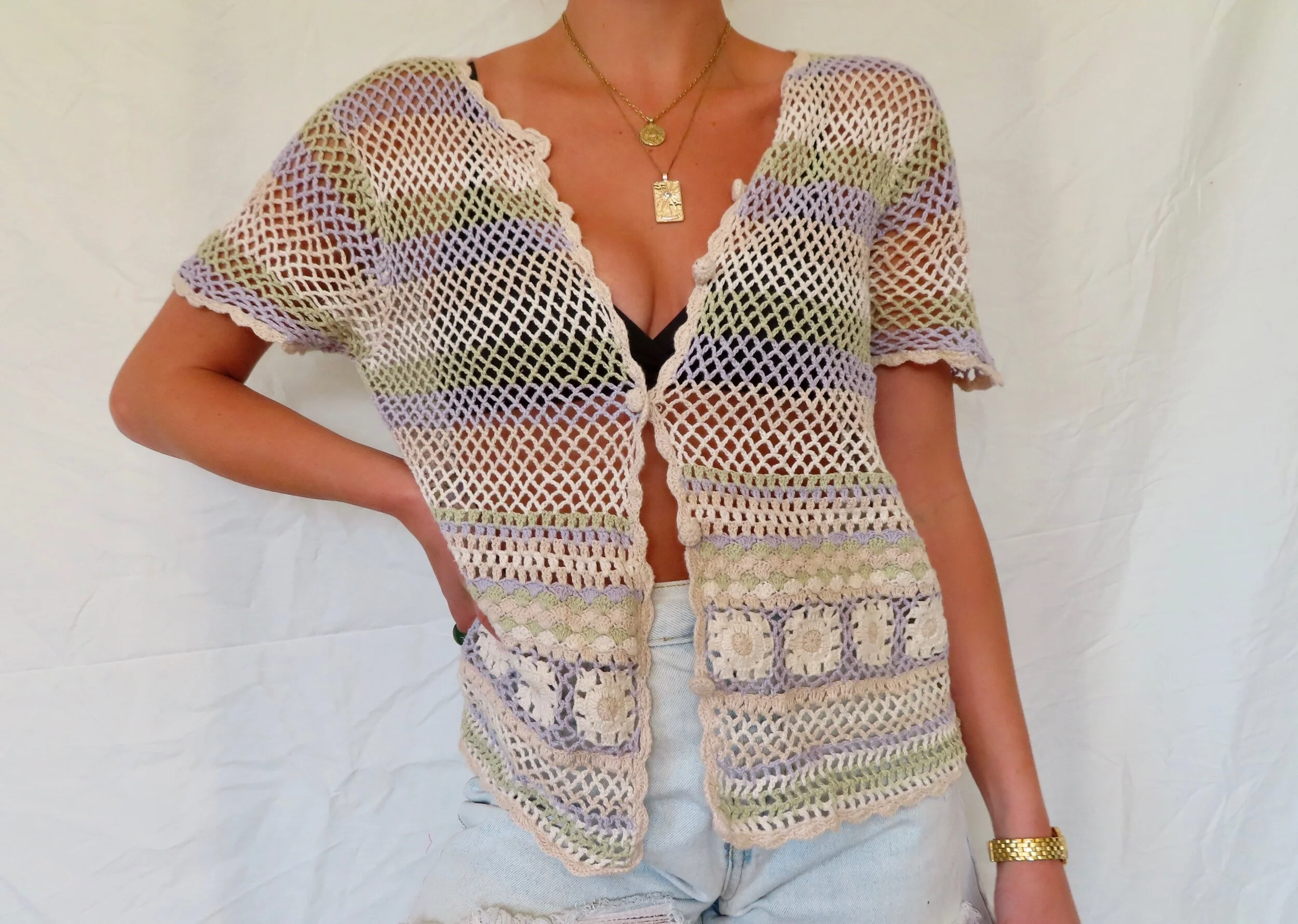 D8732850-04DF-4F27-9DDB-34DF4E9D16E7