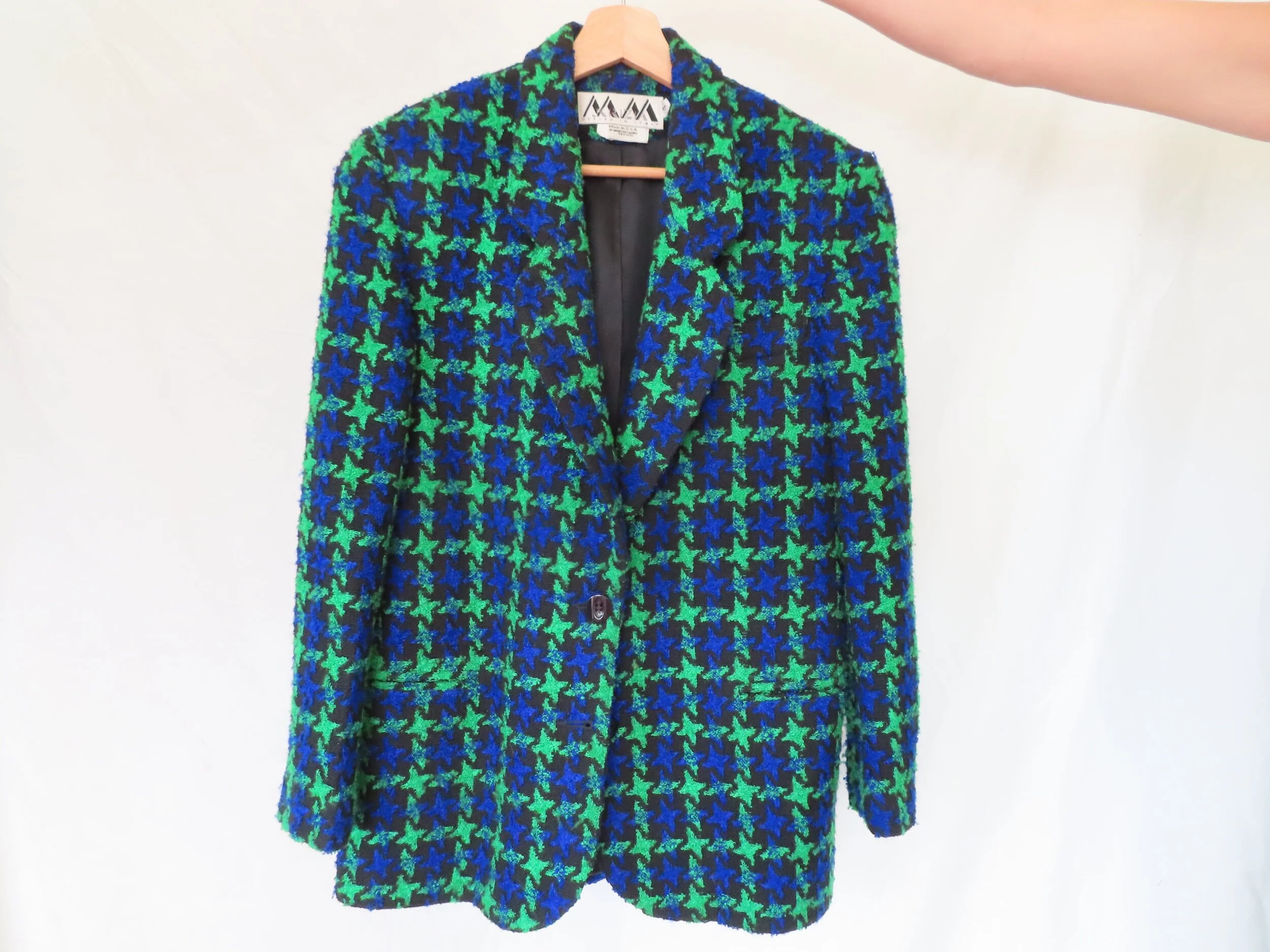 9143438F-4B9F-4871-A1BA-A7BECF4B50B2