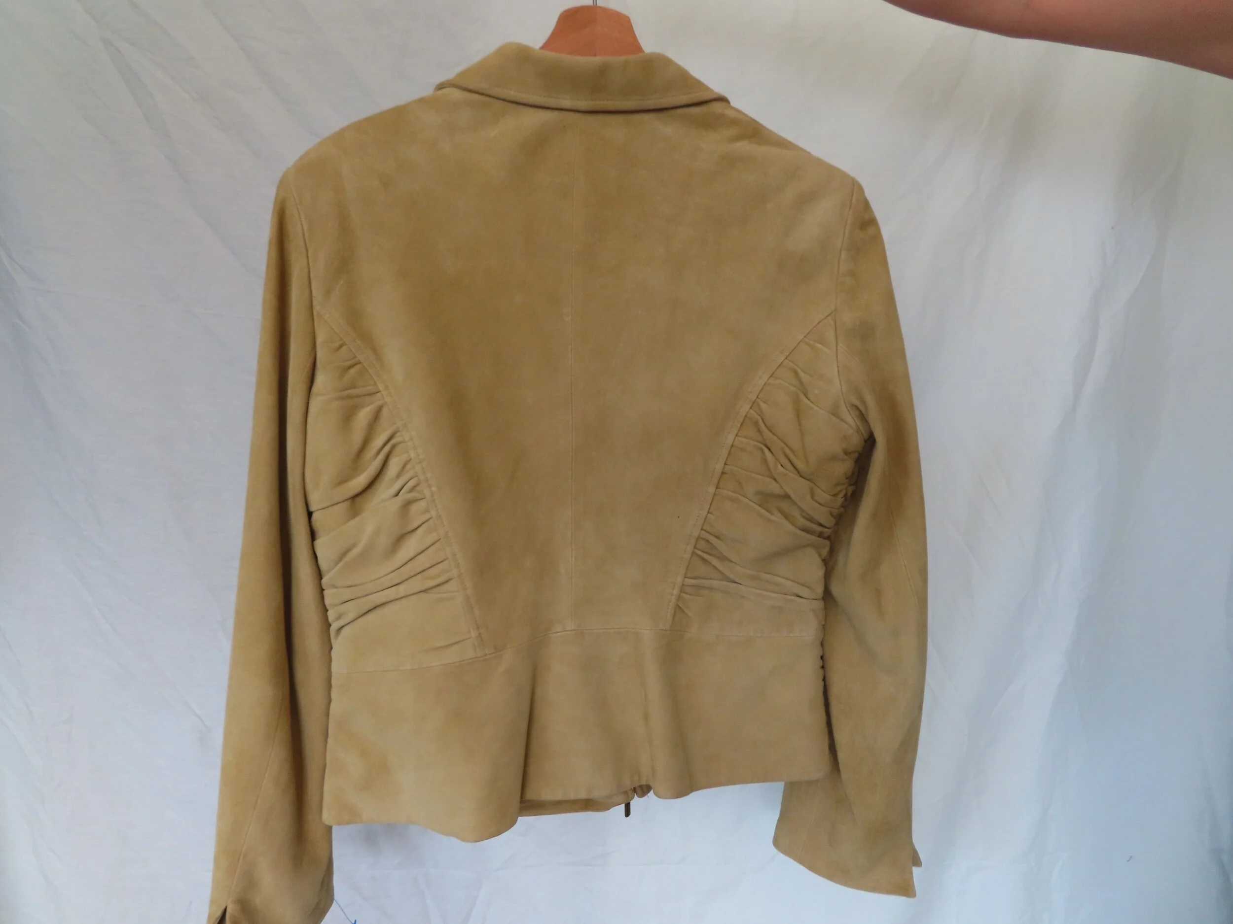 09A283FF-6E0C-4139-91AA-008274CB2BD2