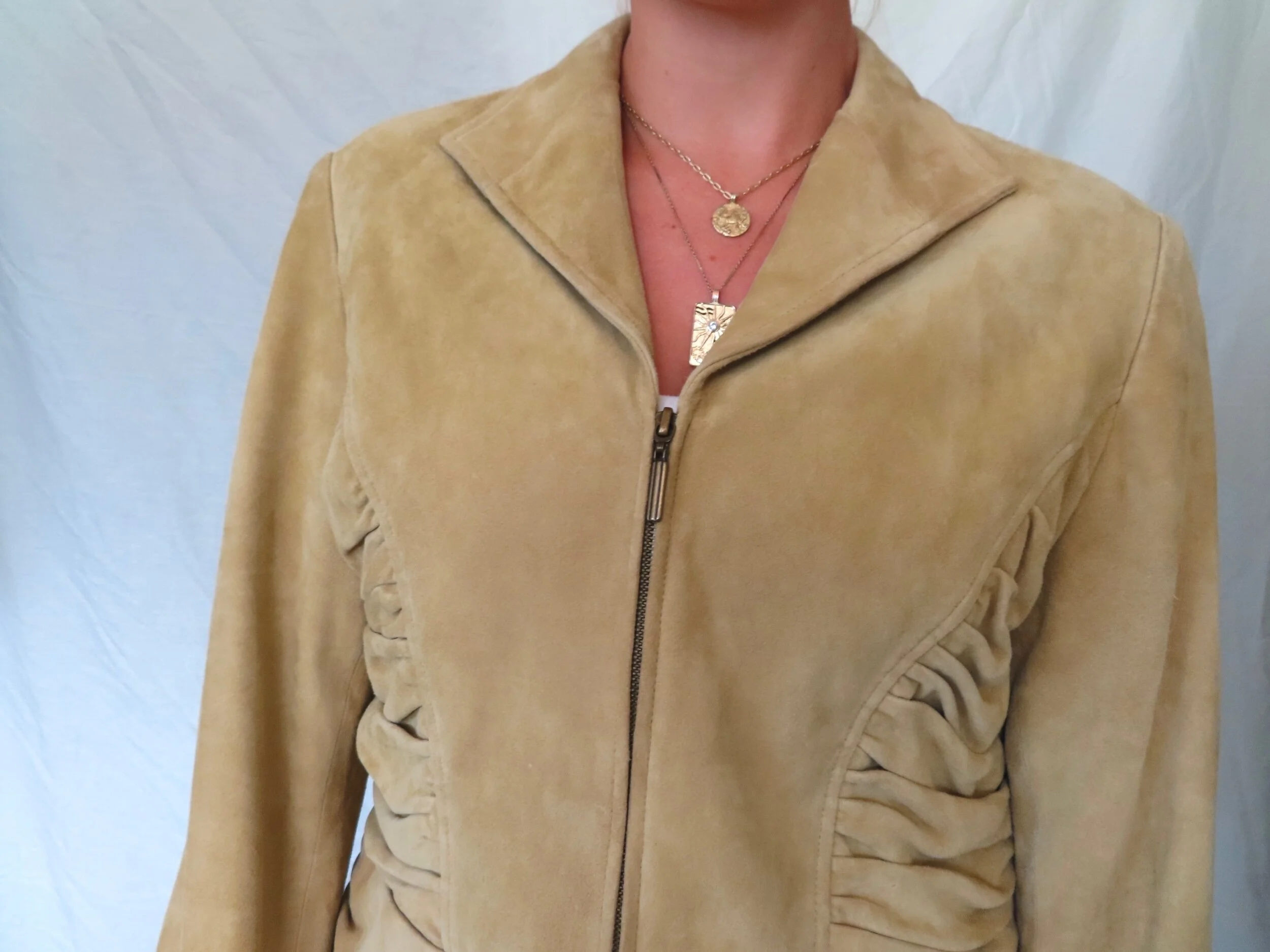 4AFB28BE-0E08-423C-B61E-65F1C6323E40