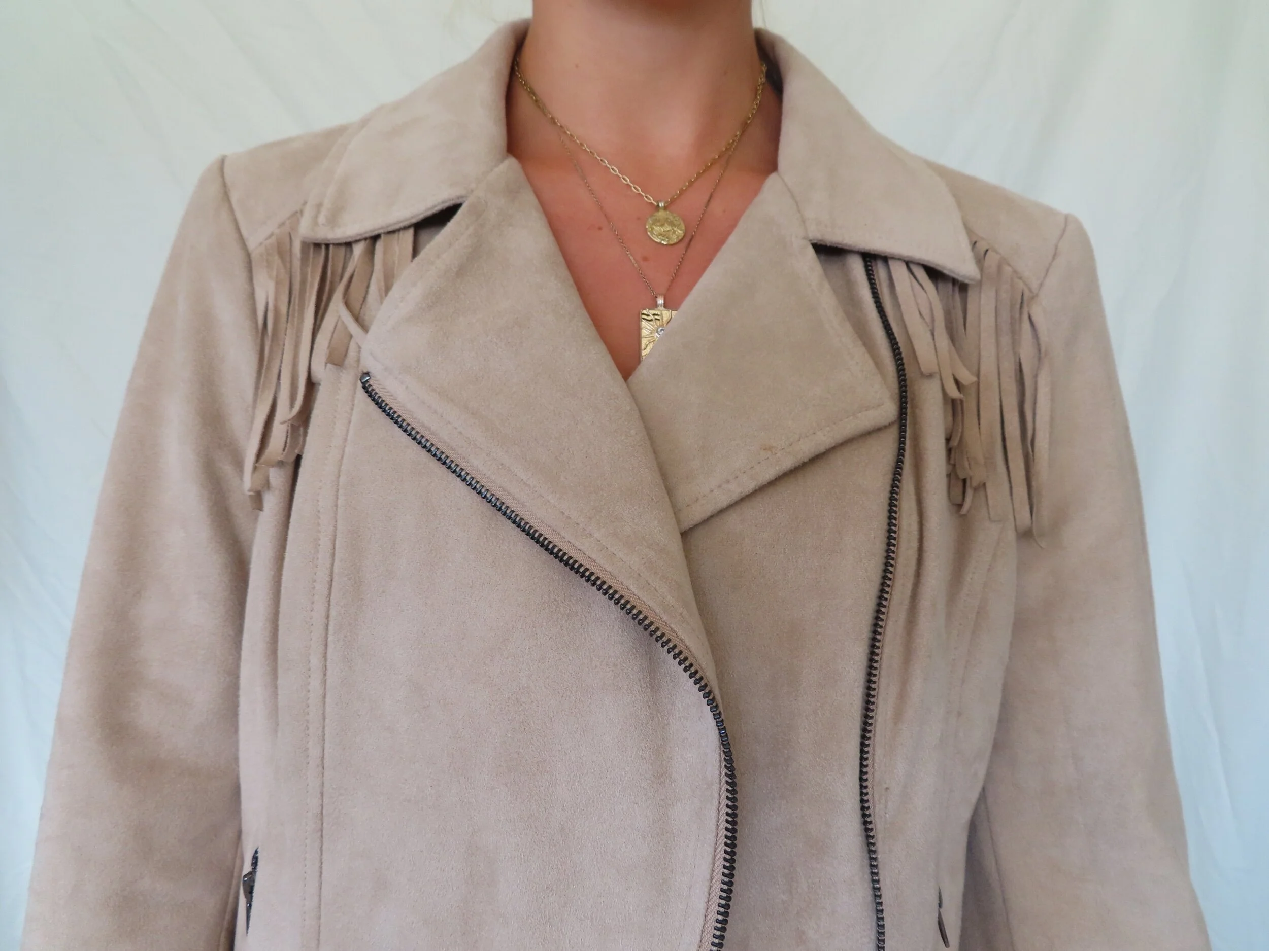 3163B8C8-2BFF-4C7F-80D3-525487555254