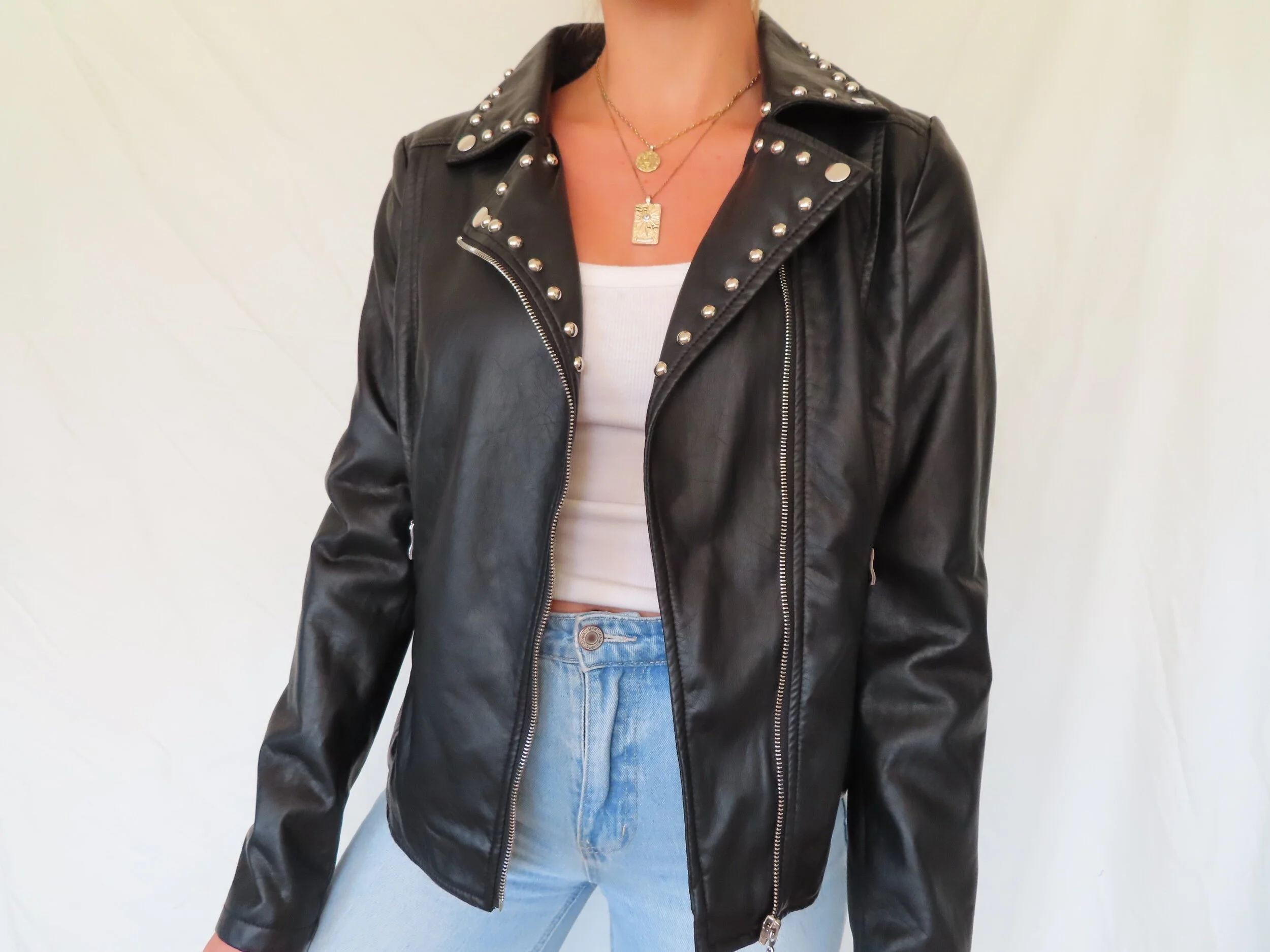 D09663ED-E680-4F7E-A19D-26770C9D8DC3