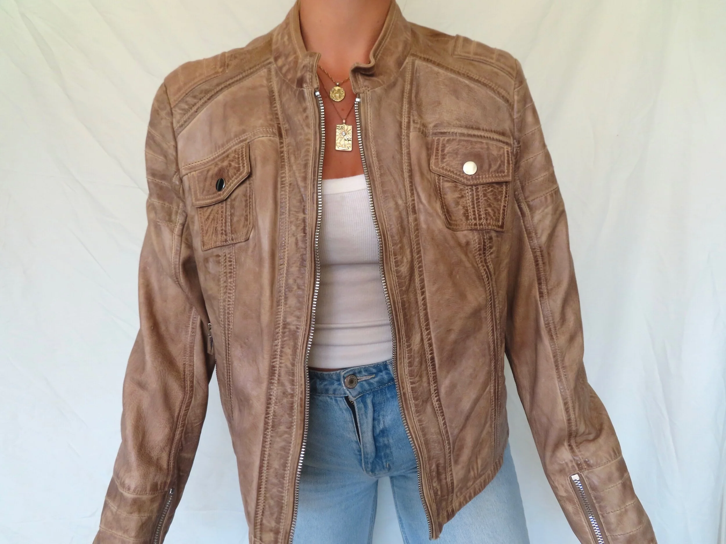 08D73766-D77D-4ABE-AA66-890E0EA8CB82