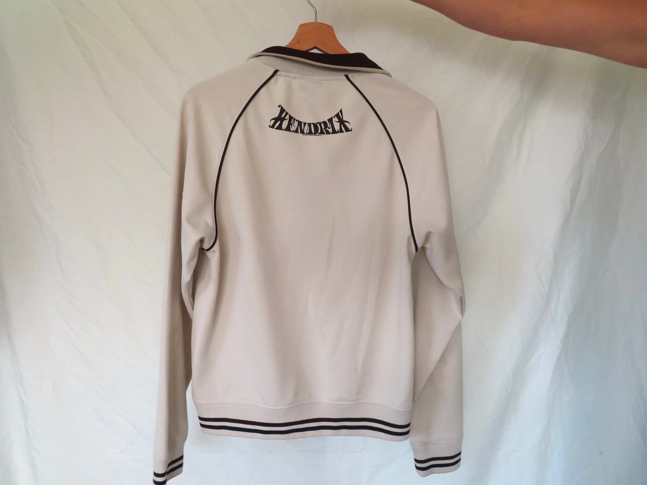 F6CF370B-4F72-4F27-8BDD-9051419B9438