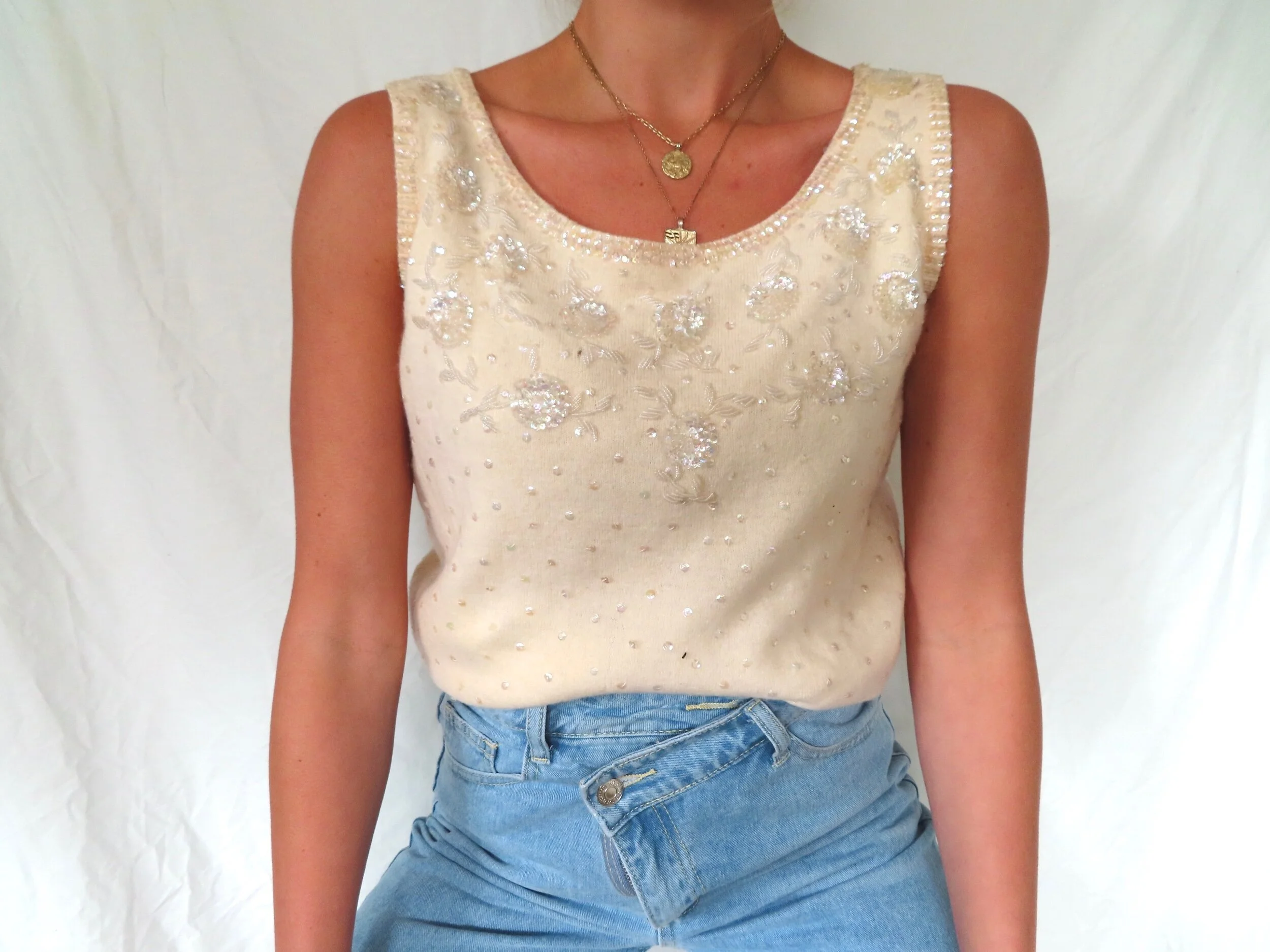 AEB2FE1F-E239-498A-BB15-E5C993C7B97E