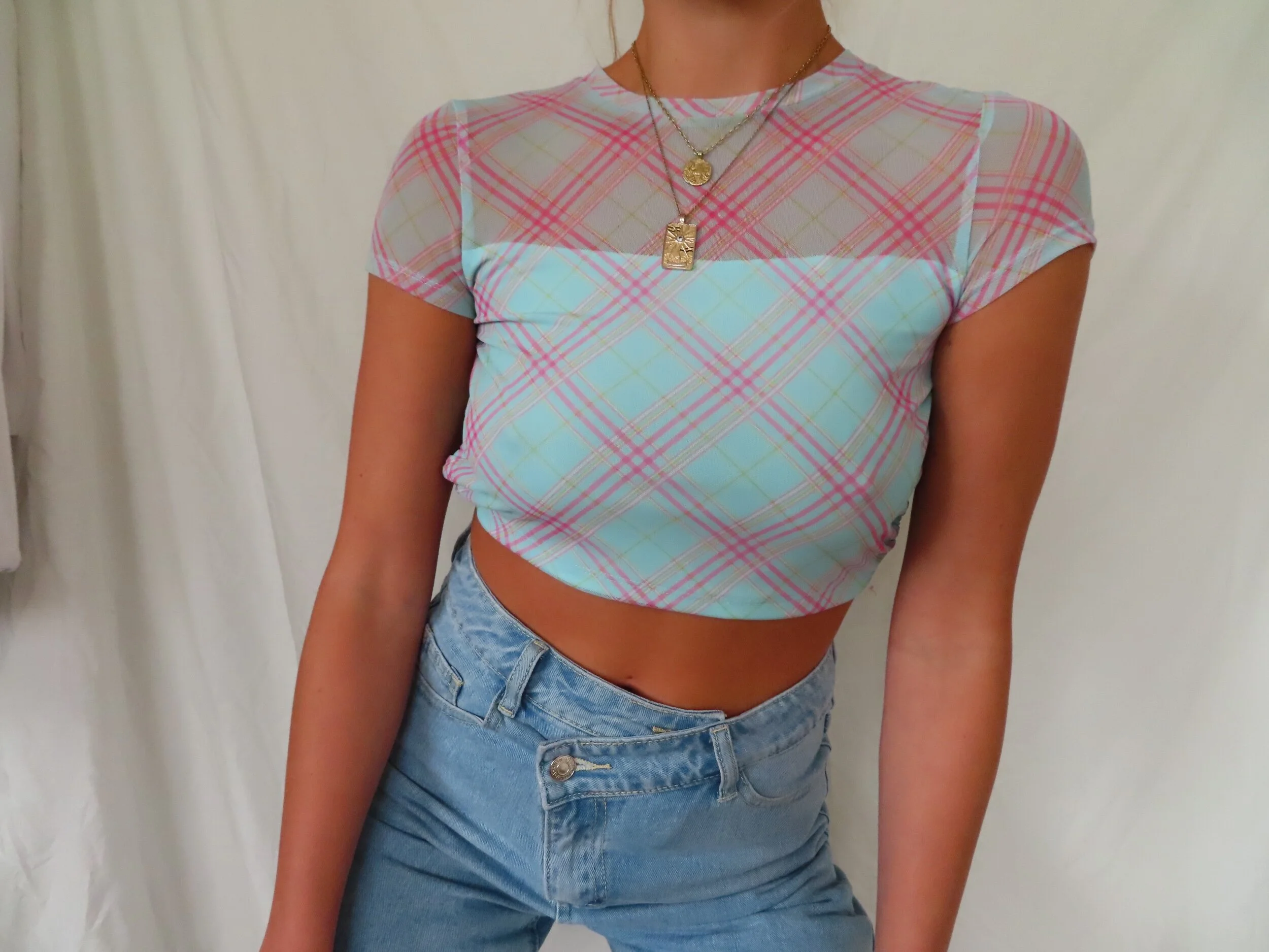 2D40B02E-77CA-4A69-B124-EEB2AA7C4F6F