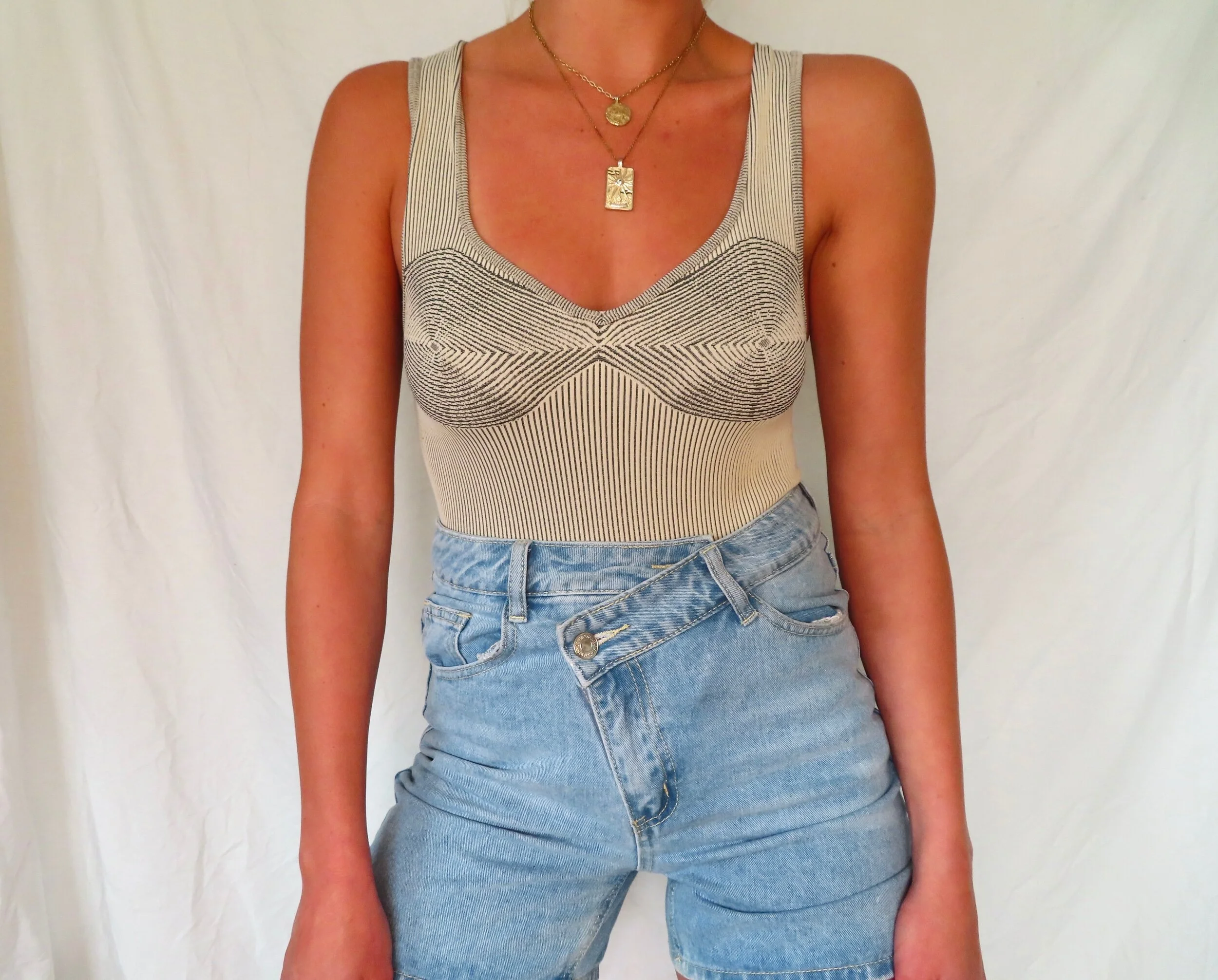 B8BAA85A-37E9-41B9-9082-373CA44CD26B