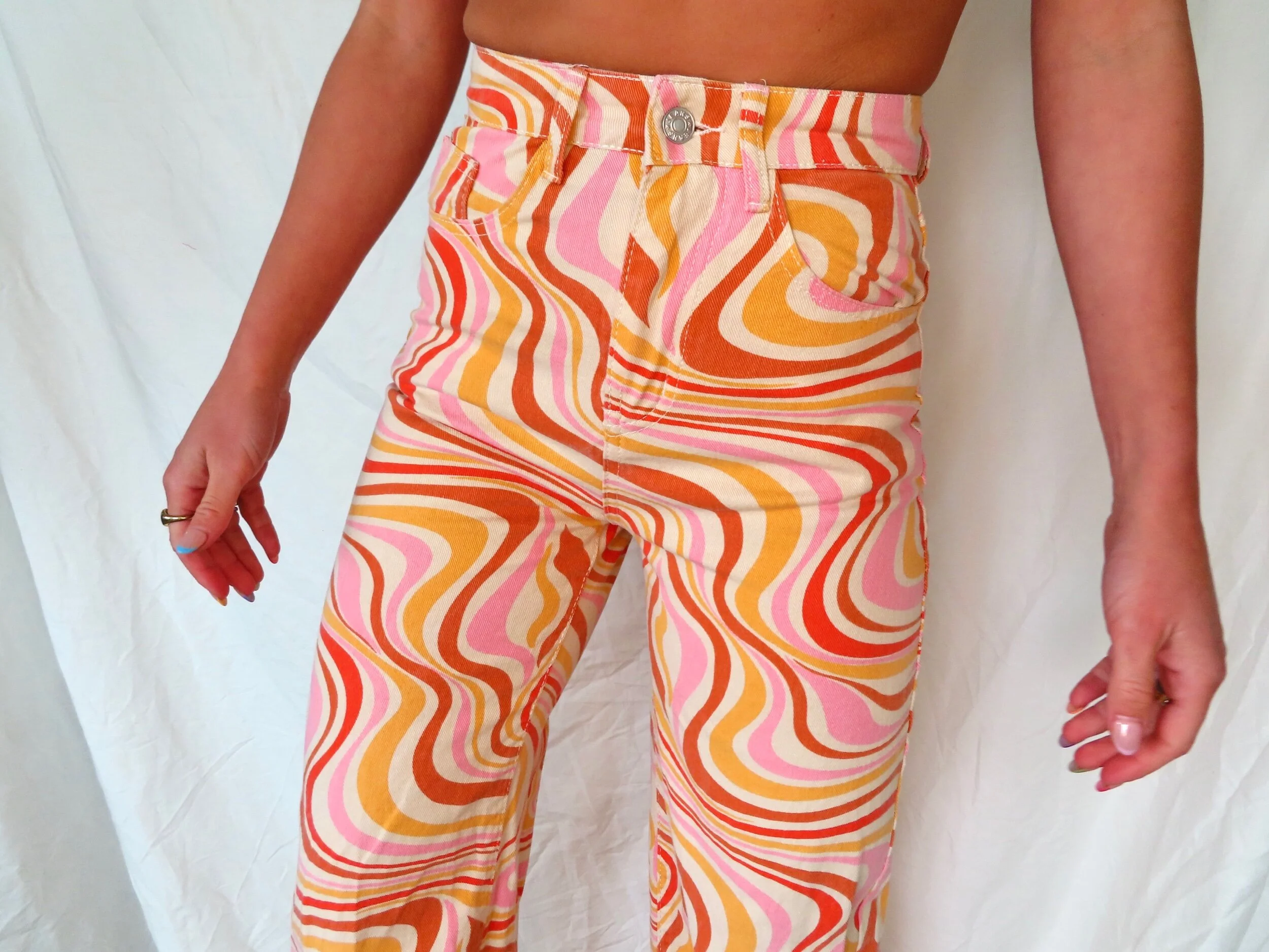 8DCDCA4C-7566-45EA-958C-2F7178886B94