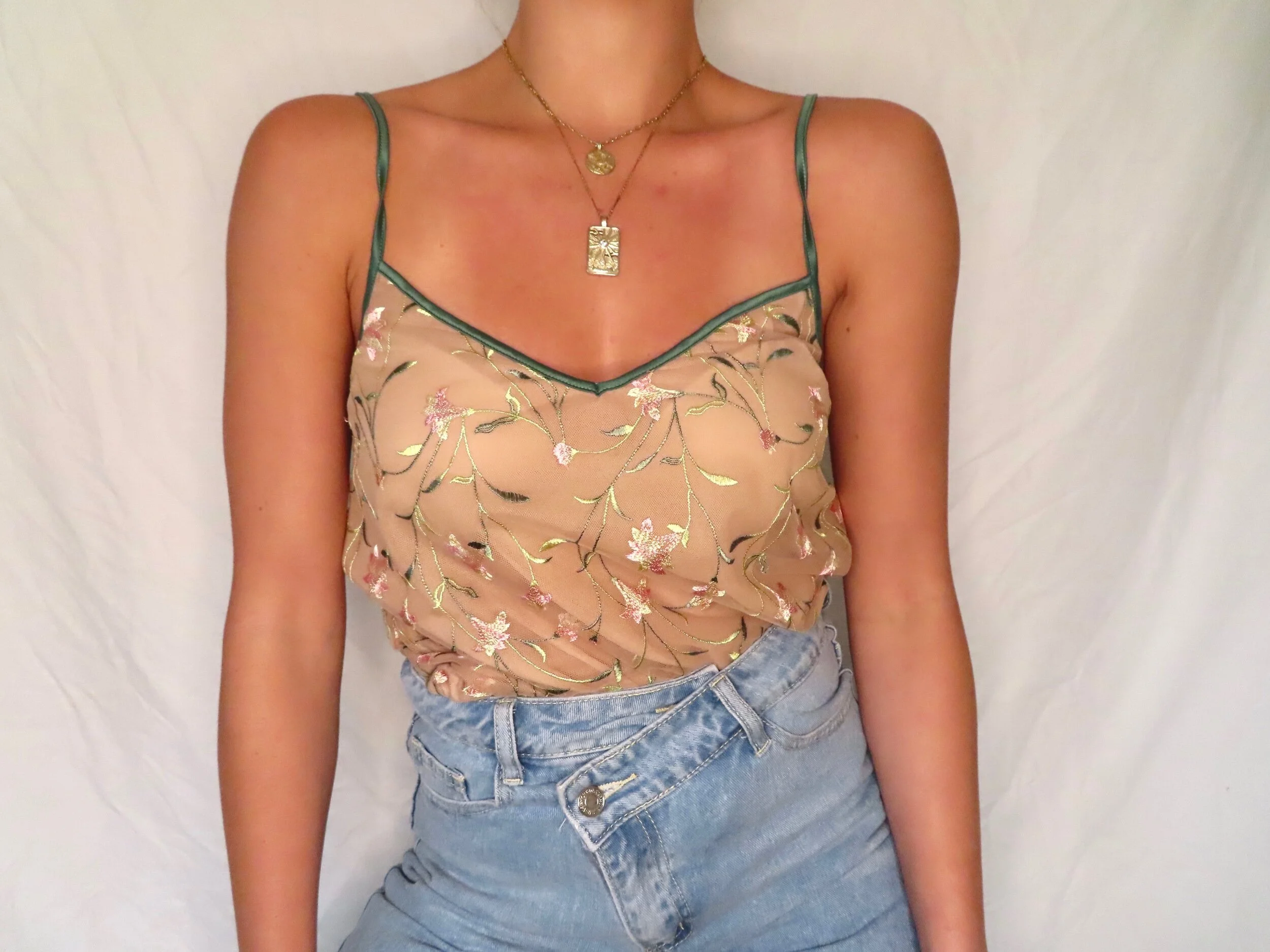 221F9703-42D7-4D7E-8E05-23D278AD5F29