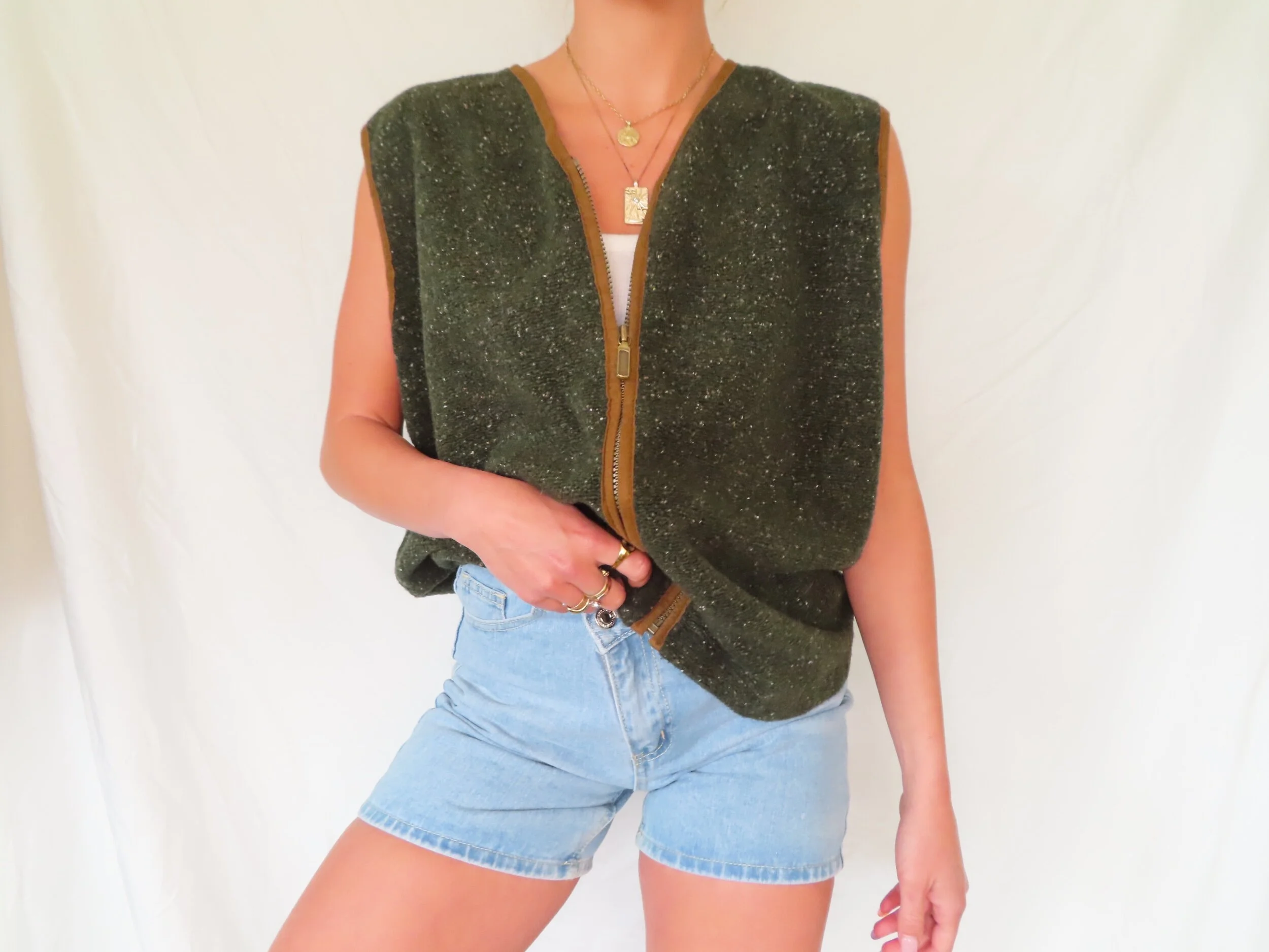 4DEB0EEC-9137-4979-B858-393BC1515CC5