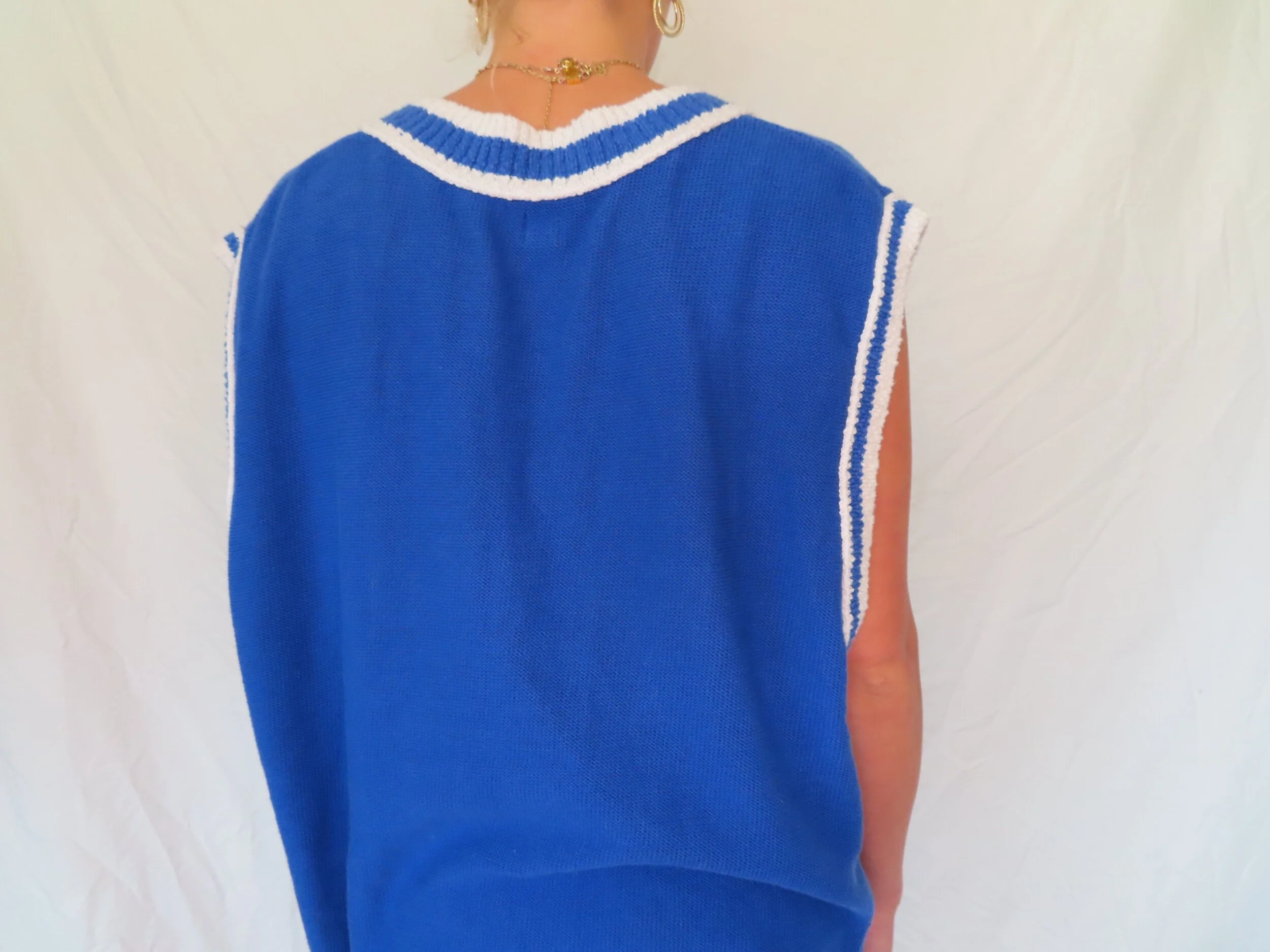 FE70F838-7FDF-433A-8ACB-869F8B4BE953