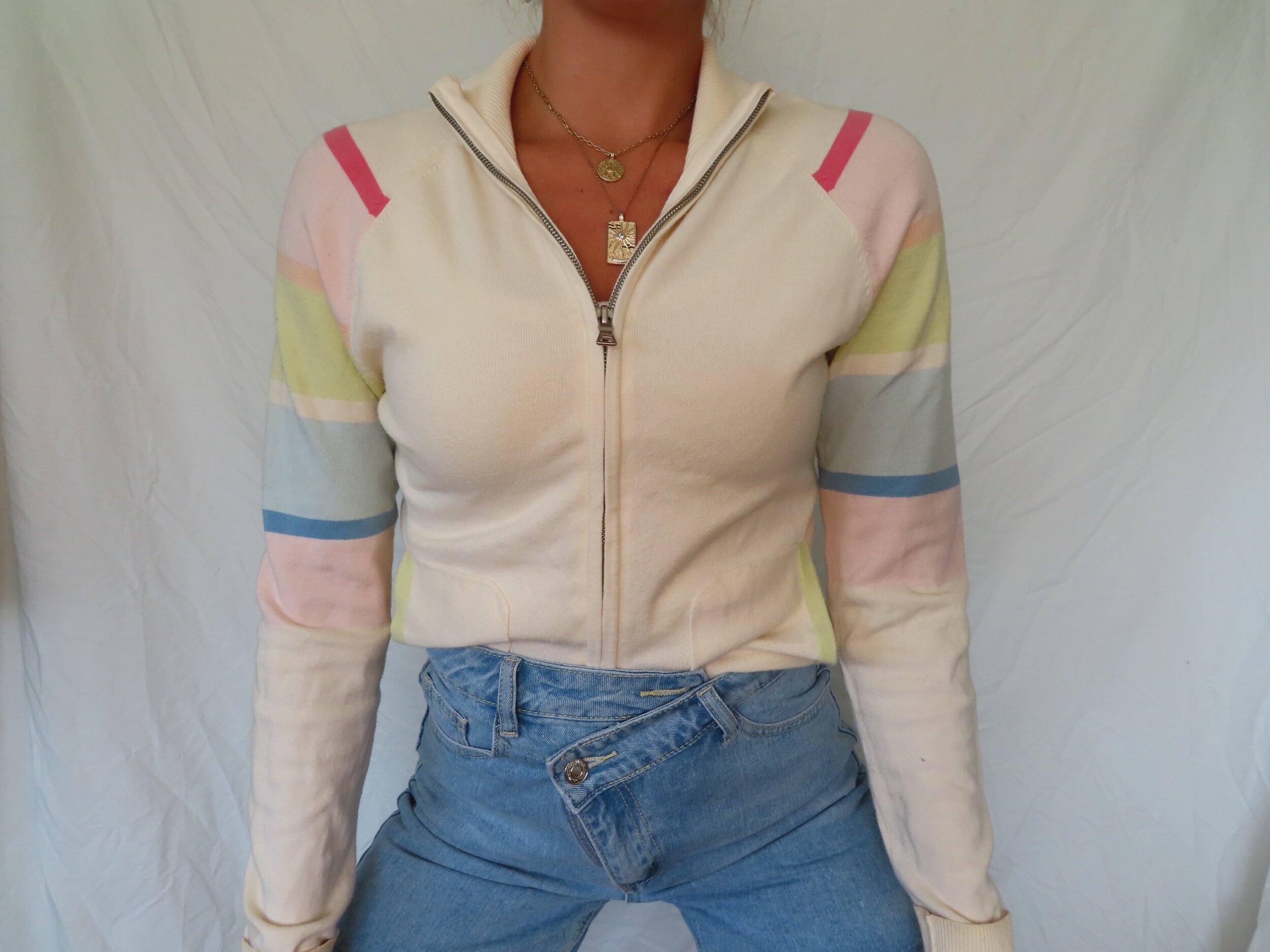 FA07B141-89FC-45B3-92A2-D5ECF362DB1C