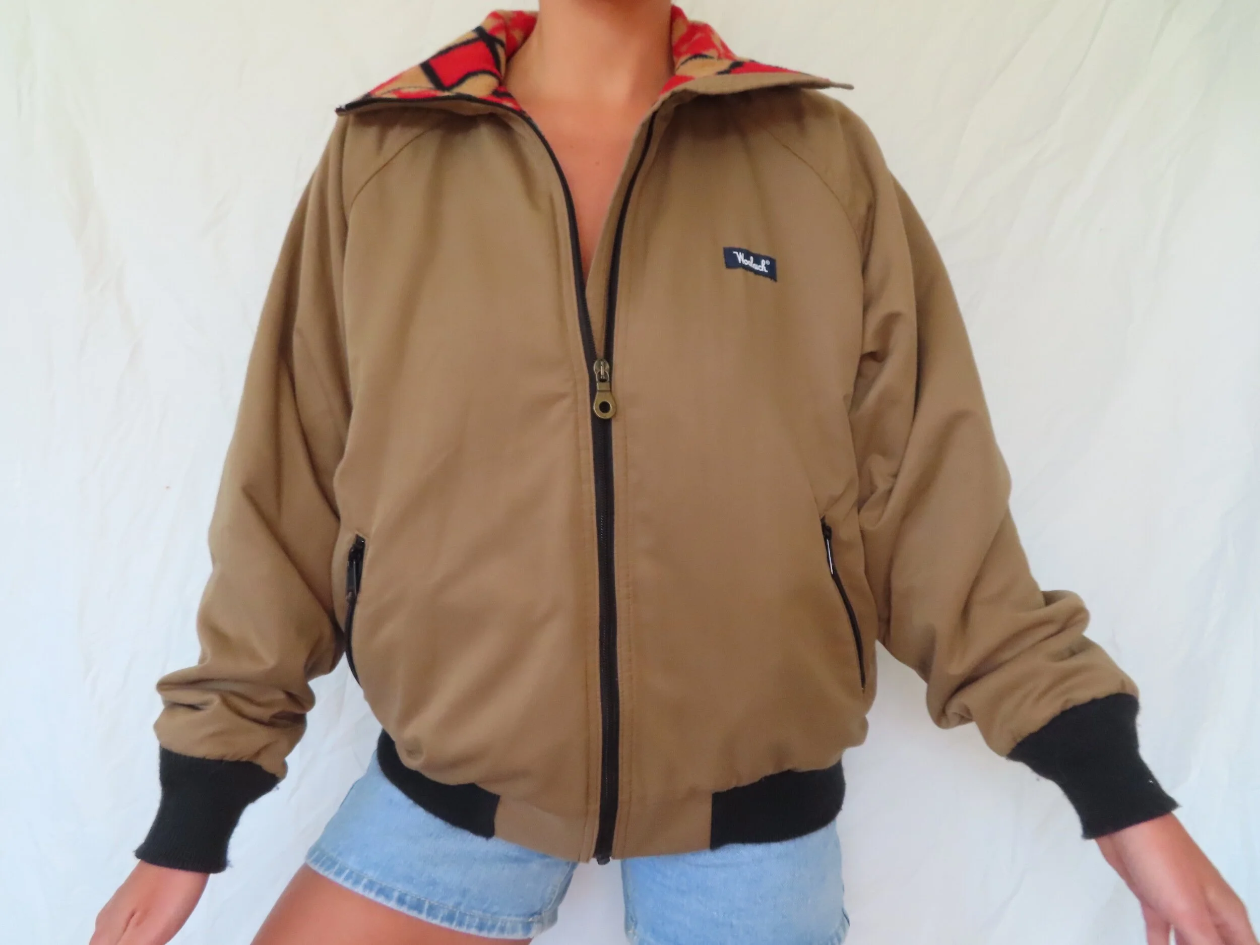 AFE6B5B6-DAEB-4CC1-813B-0B6AE7E74473