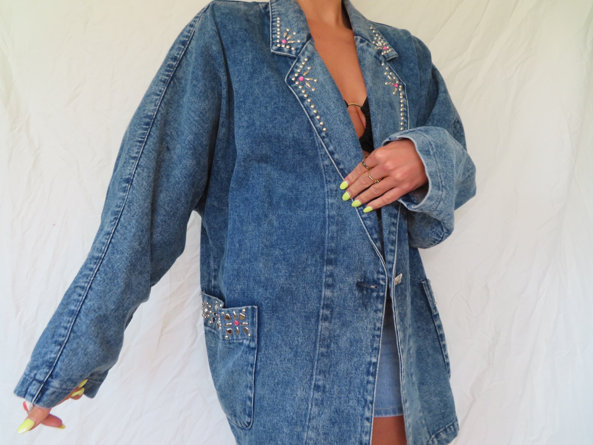 98C29C9B-149F-48CA-8EF5-771AB73E15C6