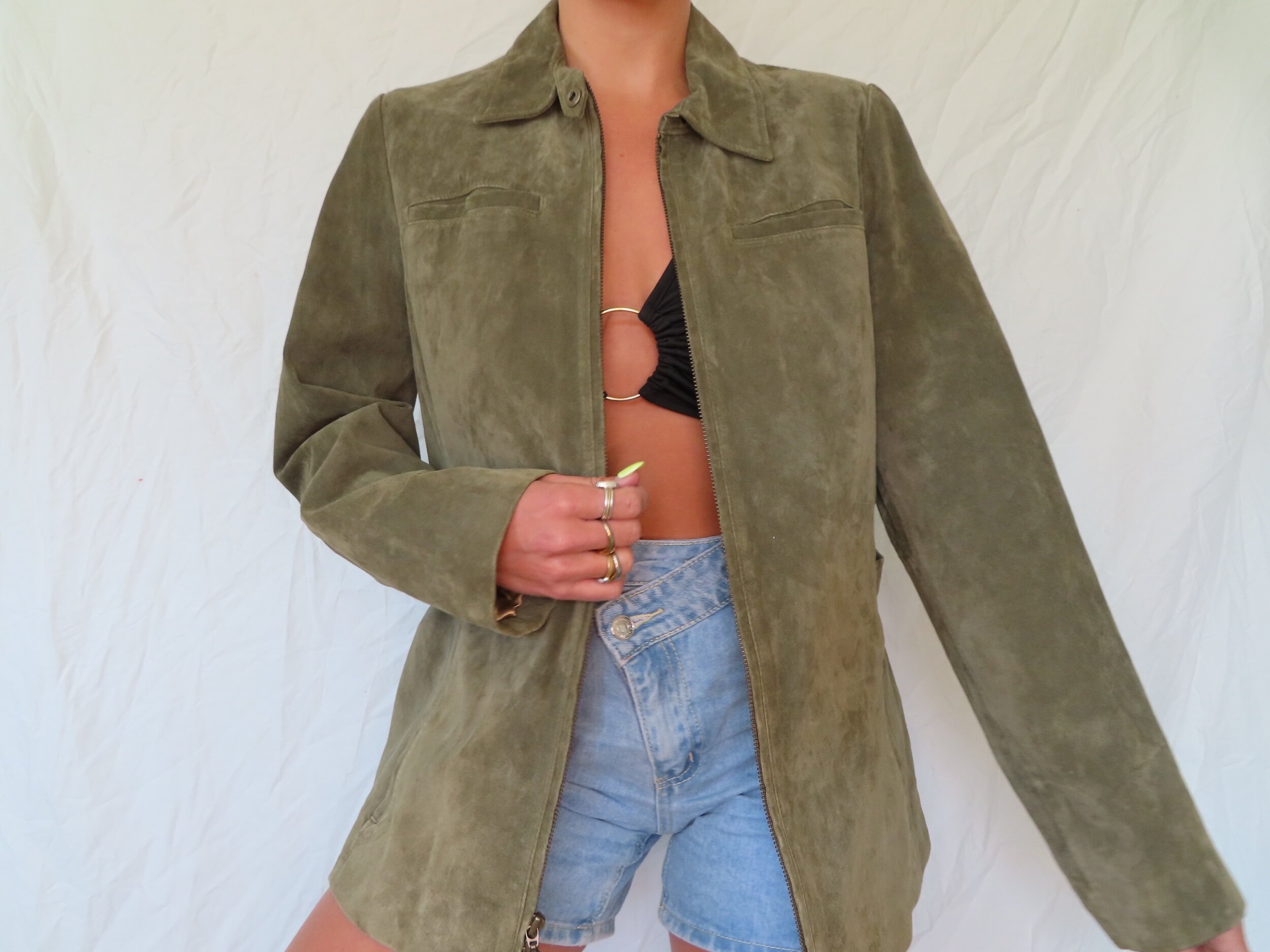 CB2A6D8D-1CF6-4118-8430-4B6811422D90