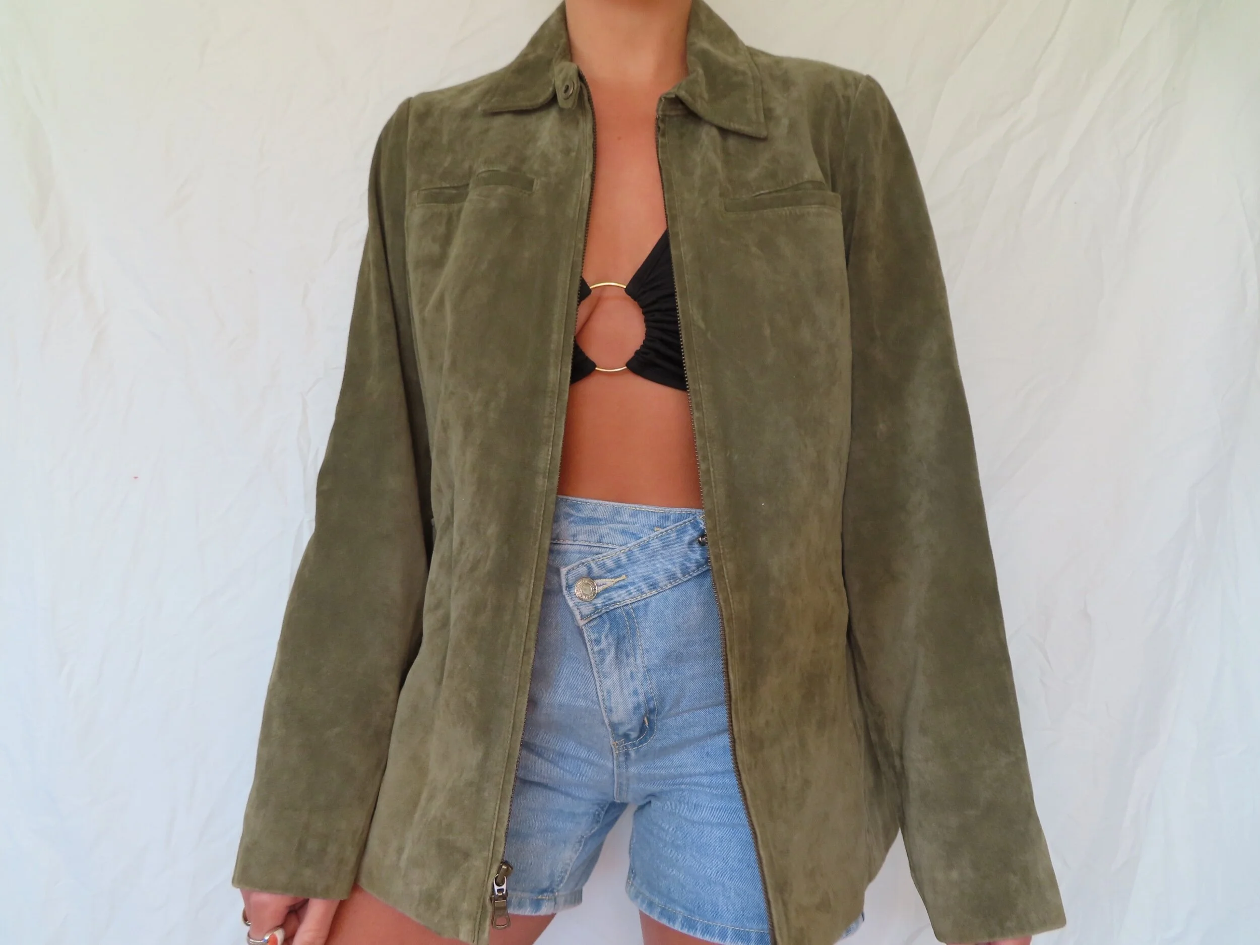 1421DF30-1A6F-4274-B693-FA292E1D4EA4