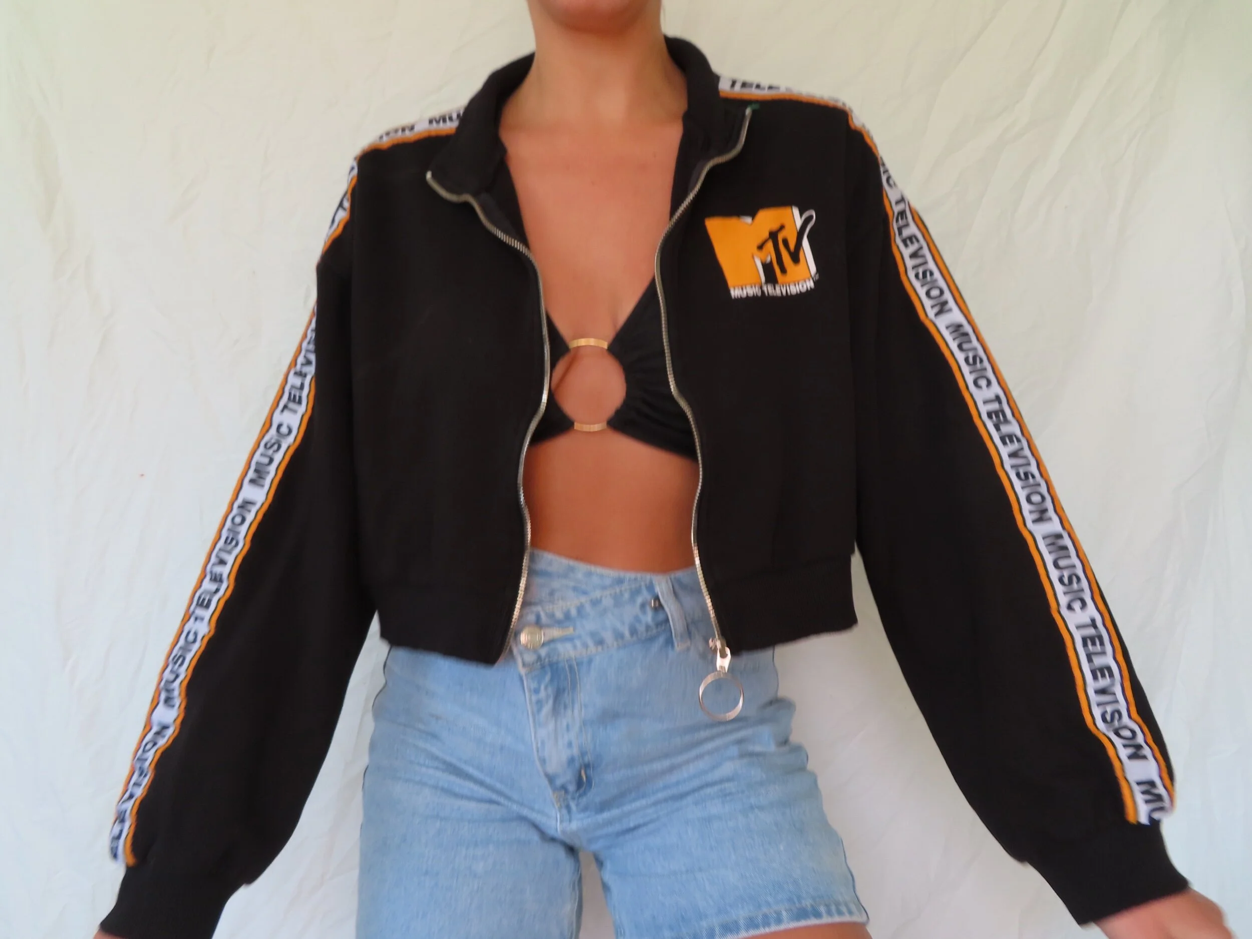 1FBDB367-C15E-4164-B7B3-487ECB06540D