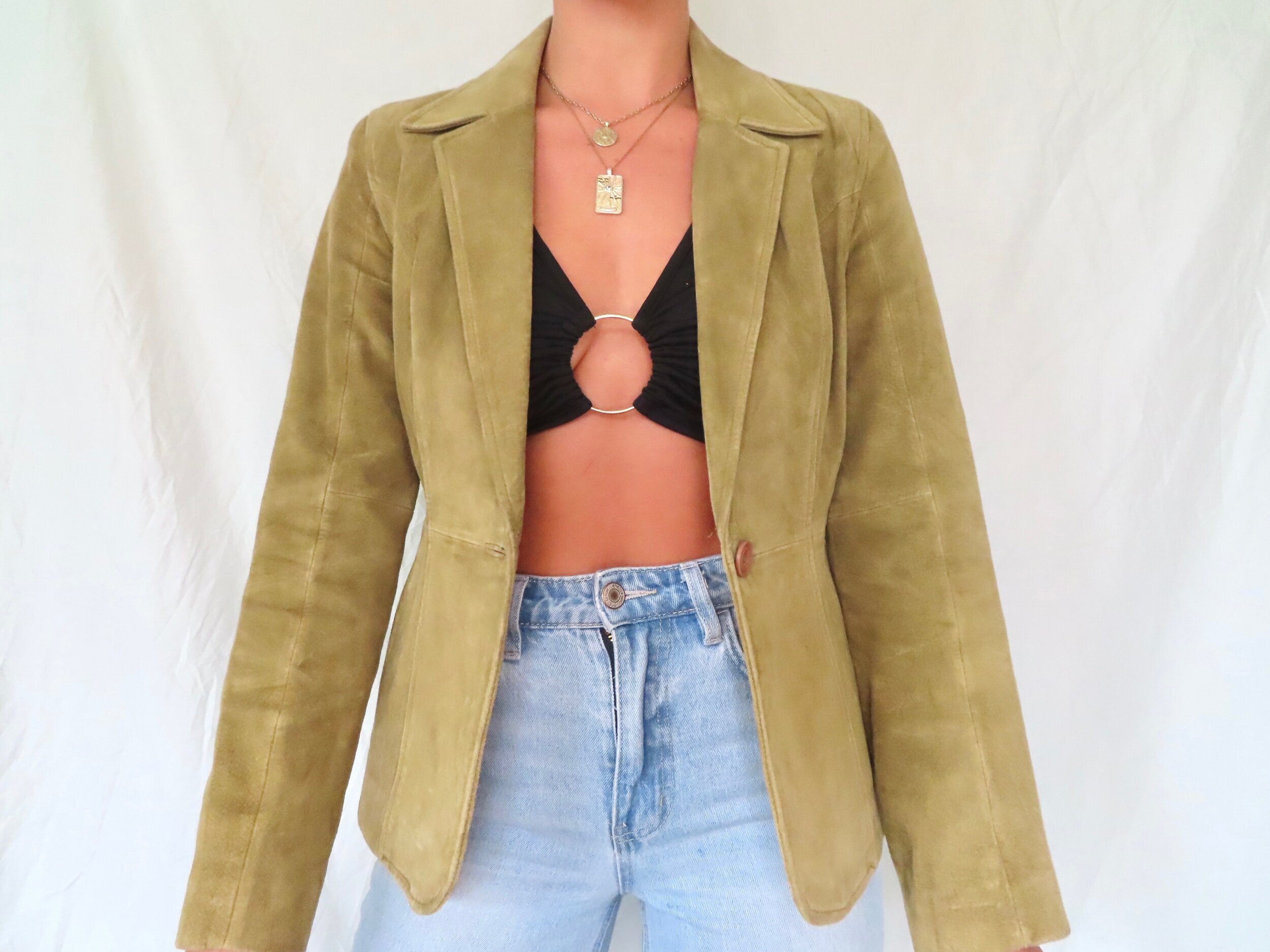 ACEA57AD-DF08-4488-85A8-B9F0660A9266