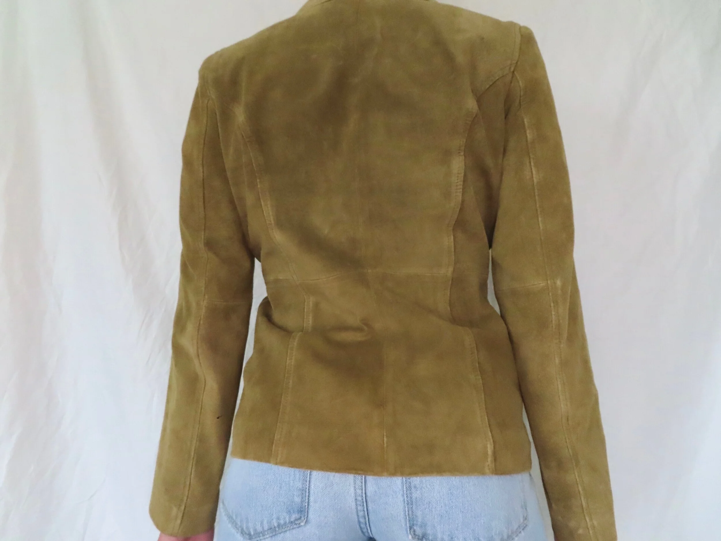 05C71EC8-E840-426C-A3E9-C0DE8F546B71