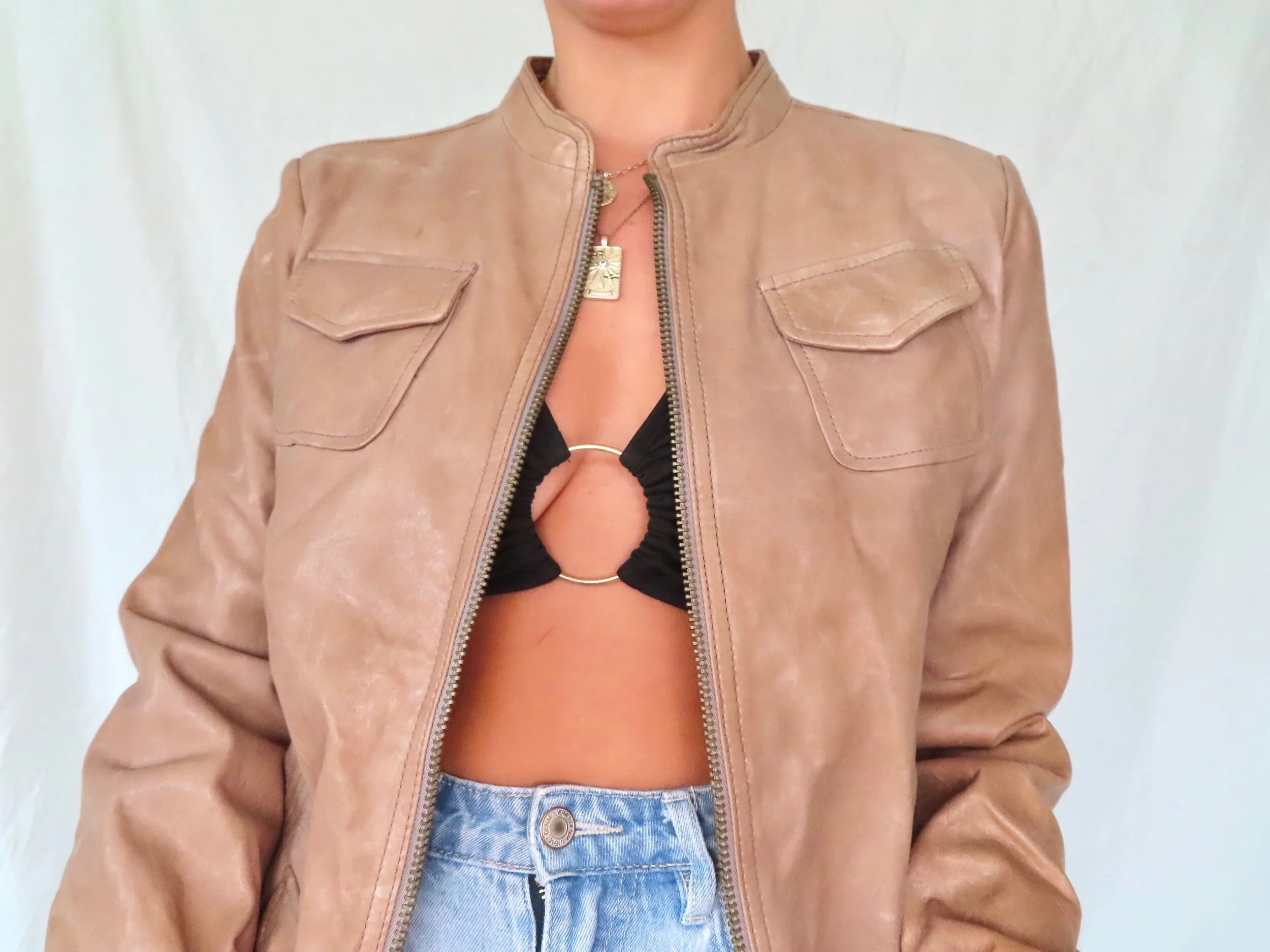 4ADFE975-DC57-4944-8004-CF3417C7B5D1