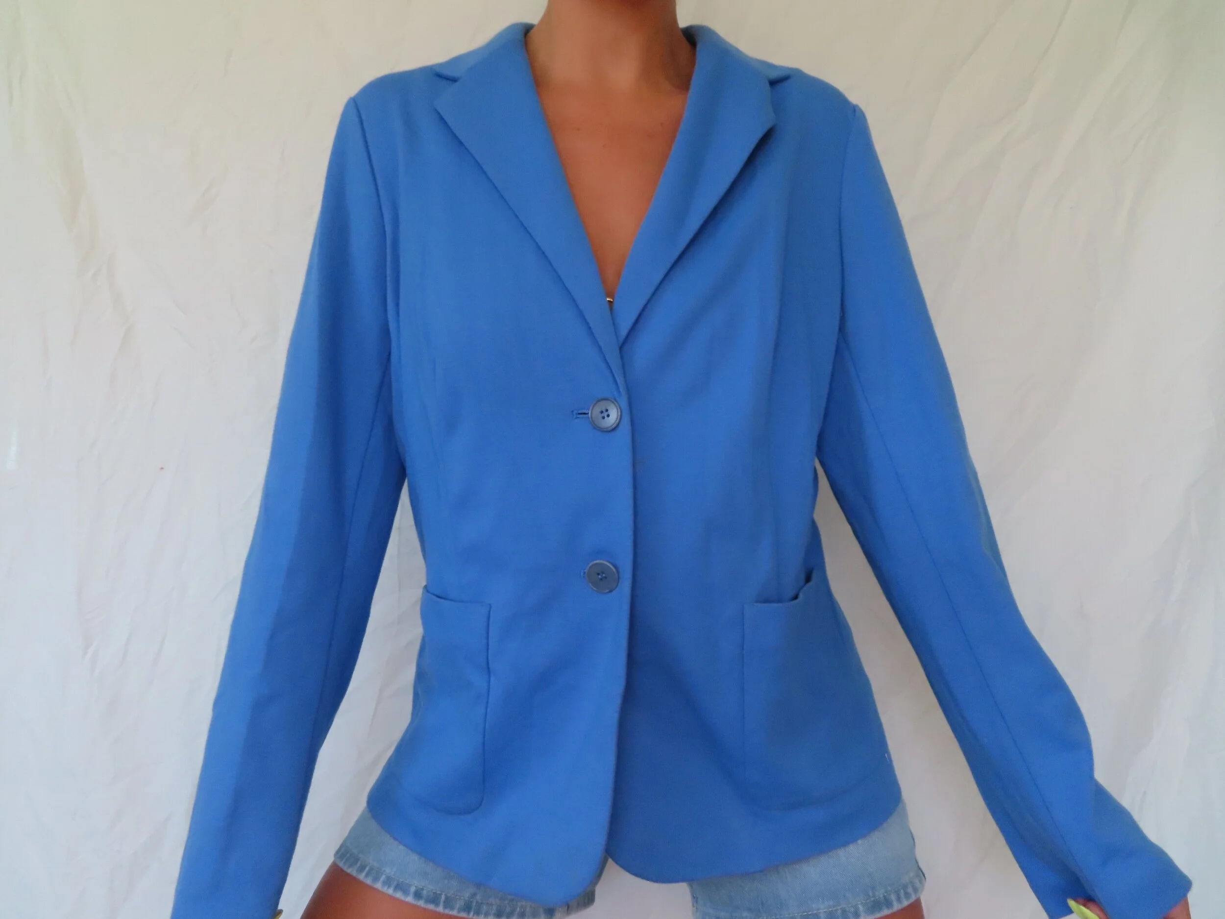 9D872FE4-36CC-40CC-92C6-E13AA13BA239