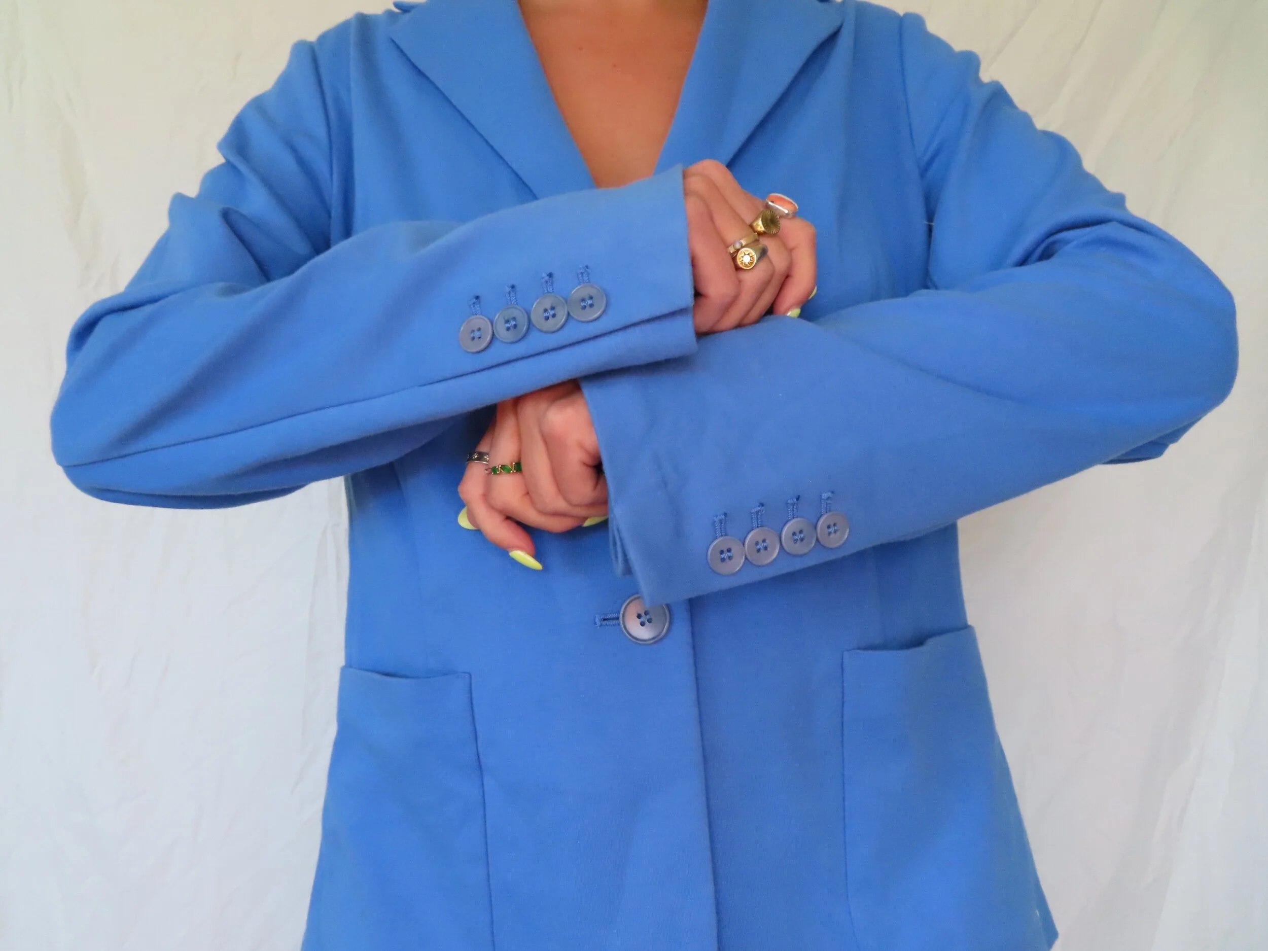 998D9BC5-EDCD-4F9F-9E6B-CDA1BAD456FD