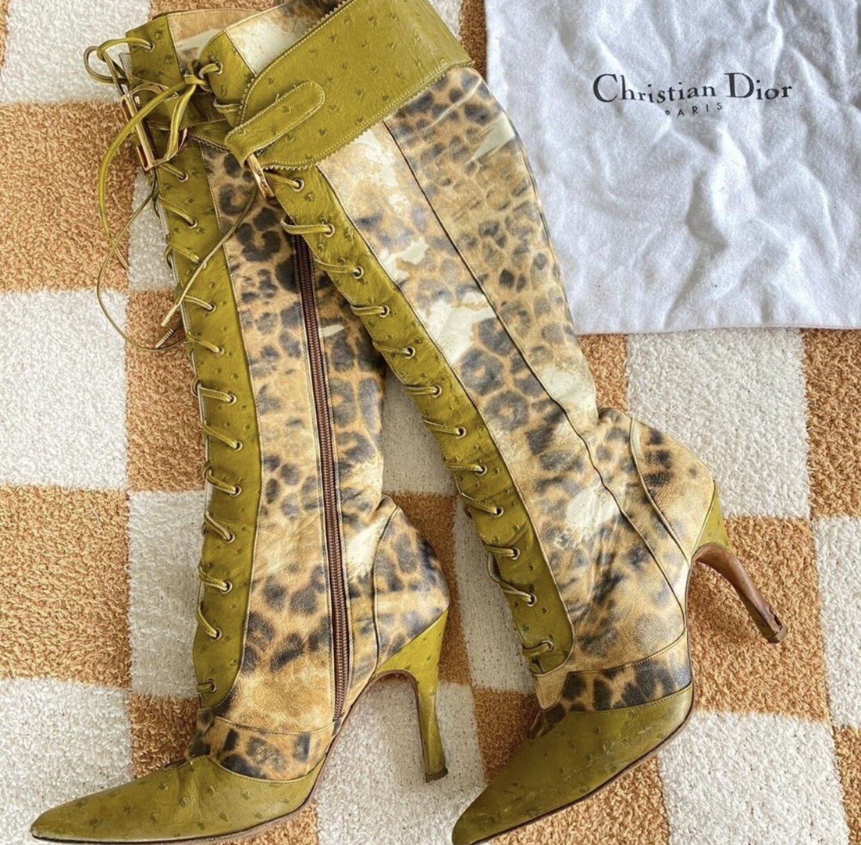 C6F94C6F-6AAA-40D0-96A6-C7BB02E0F0D7