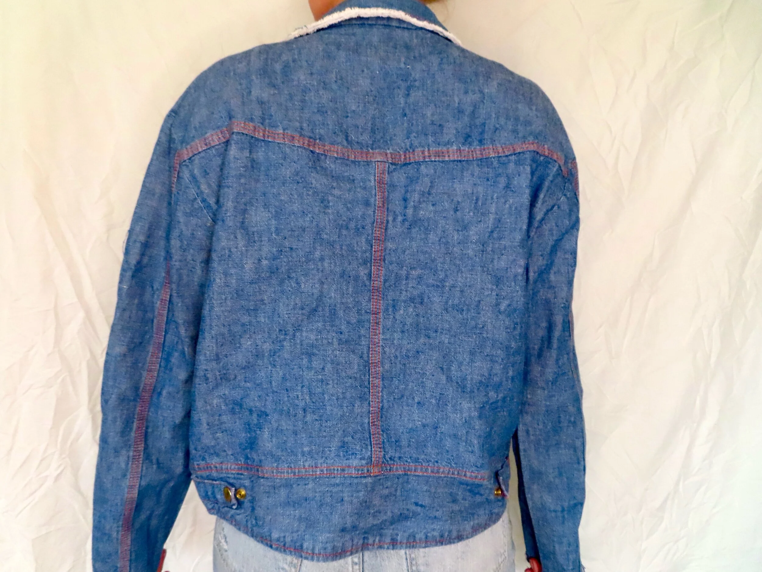 B4EE85DE-9331-4379-B80A-6D105C8E86F4