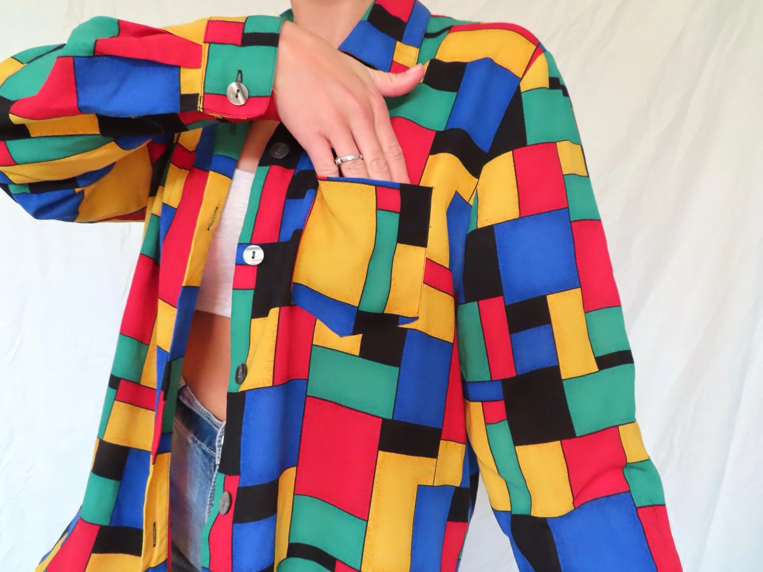 AE3072AA-02C3-4C9F-A3C2-FABAAD4FD11B