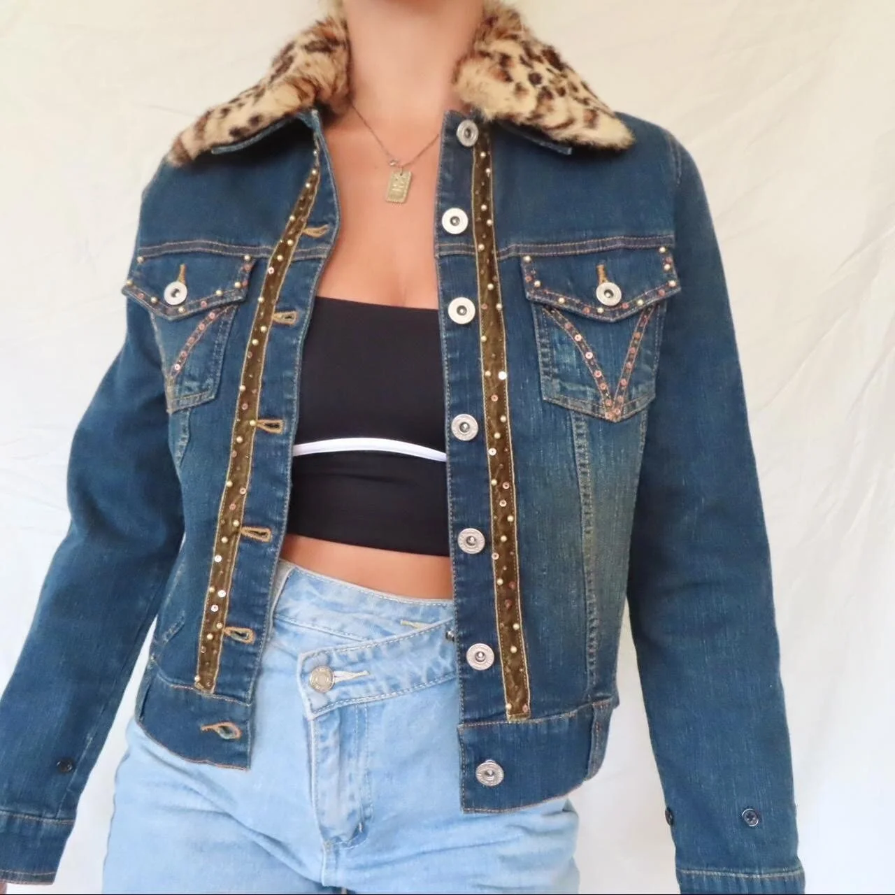 DFF9136B-A549-45D0-812B-2B3D54799BD2