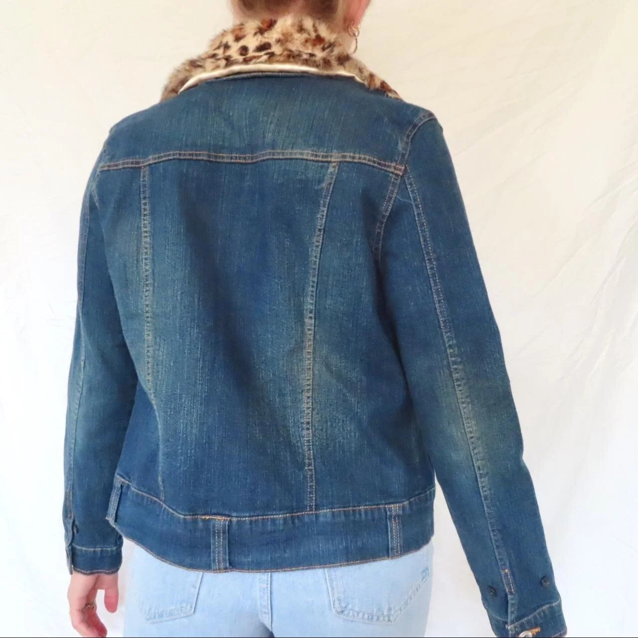 52D07C7C-2534-4F33-9F29-4BBF16CE1B12