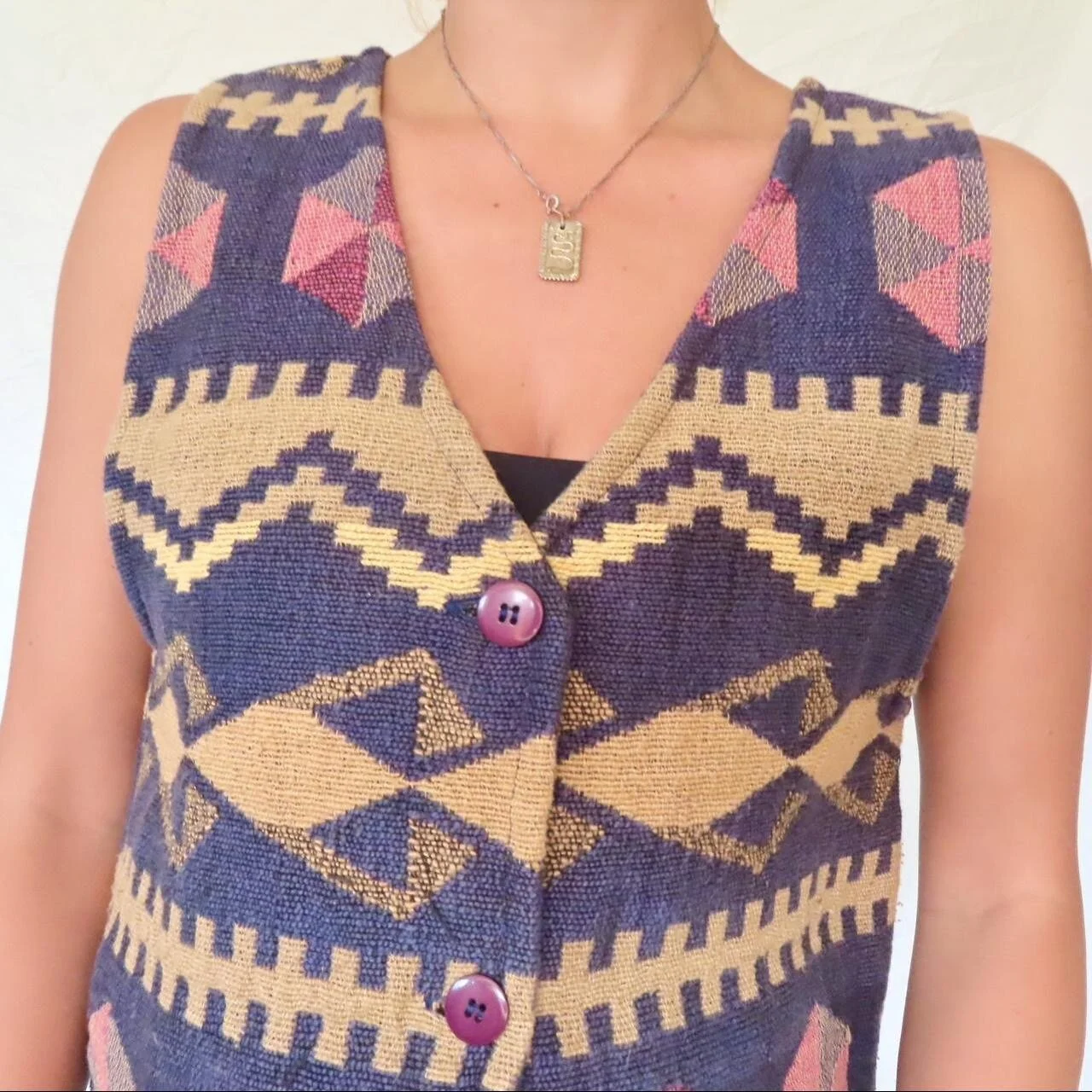 E9EB8C31-4DA0-40FA-BC3E-F274647AFB77