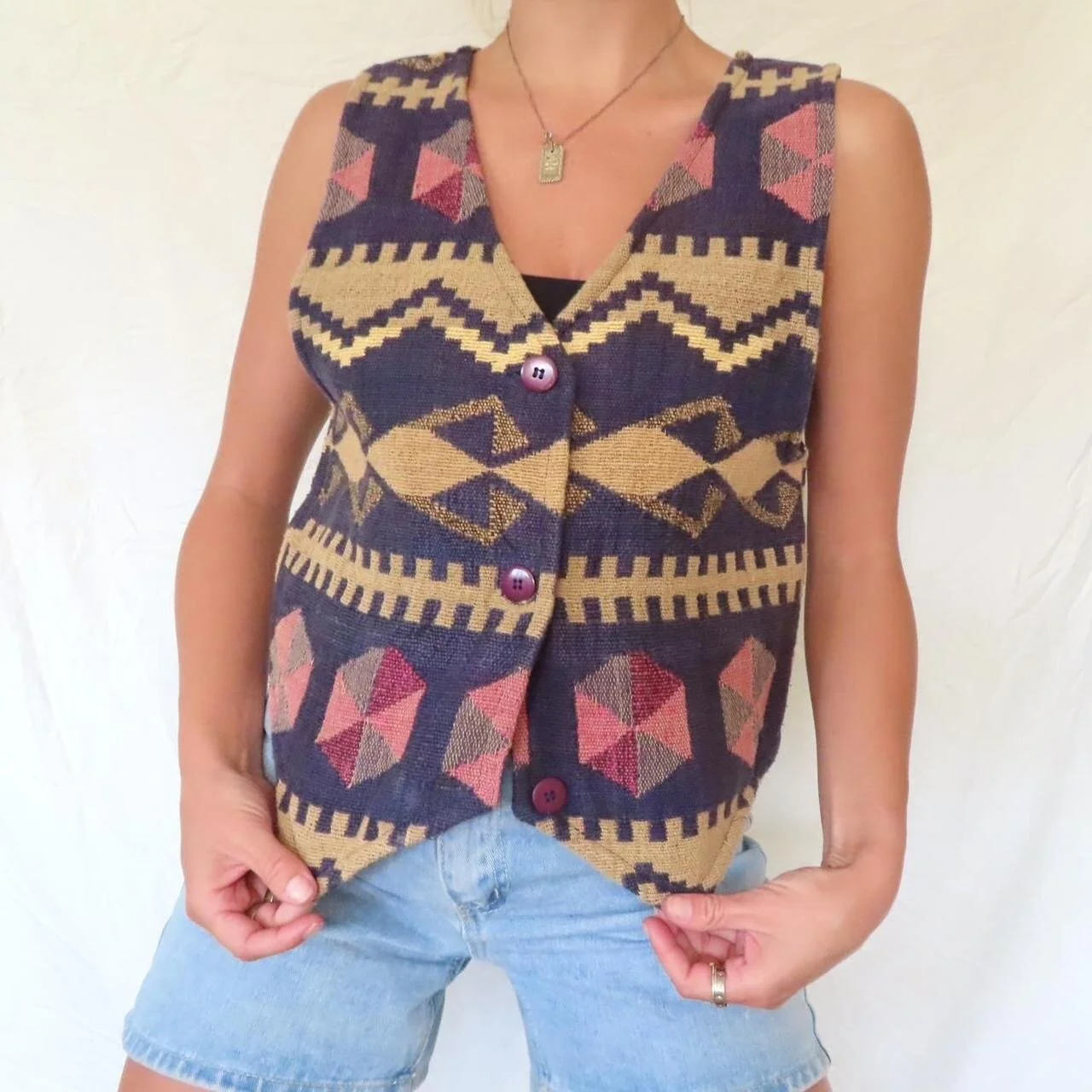 60483794-6FA3-4FAC-85F6-DBEF7A8CDA3E