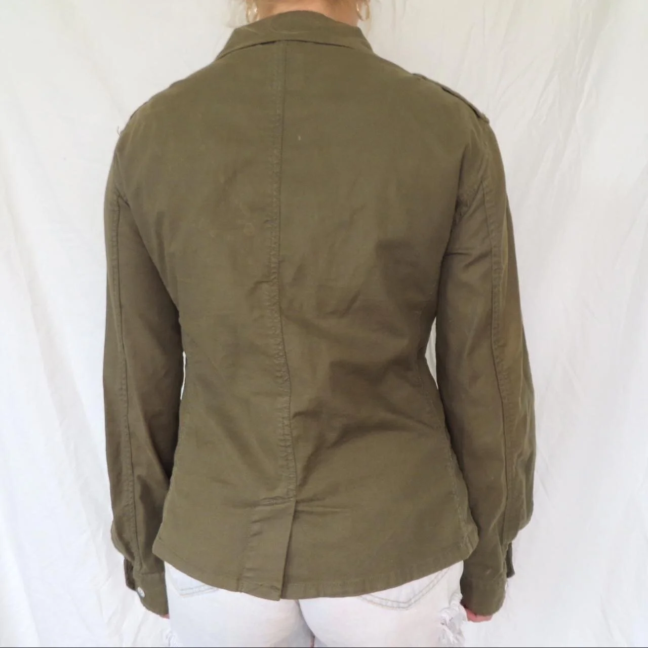 9F8F1475-0540-422C-A715-CFDEAB2EE038