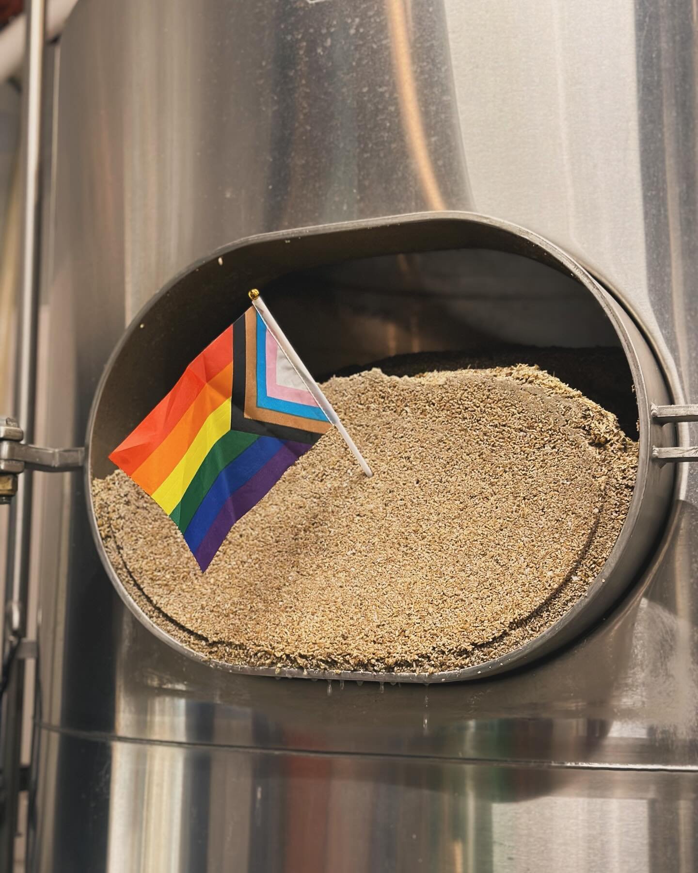 Brewed up our pride beer yesterday 🏳️&zwj;🌈
&ldquo;Taste the Rainbow&rdquo; Skittles Sour 🌈 
Look for it on tap the first week in June! 

#coloradocraftbeer #stateofcraftbeer #supportlocal #downtowndenver #pridemonth #skittlessour